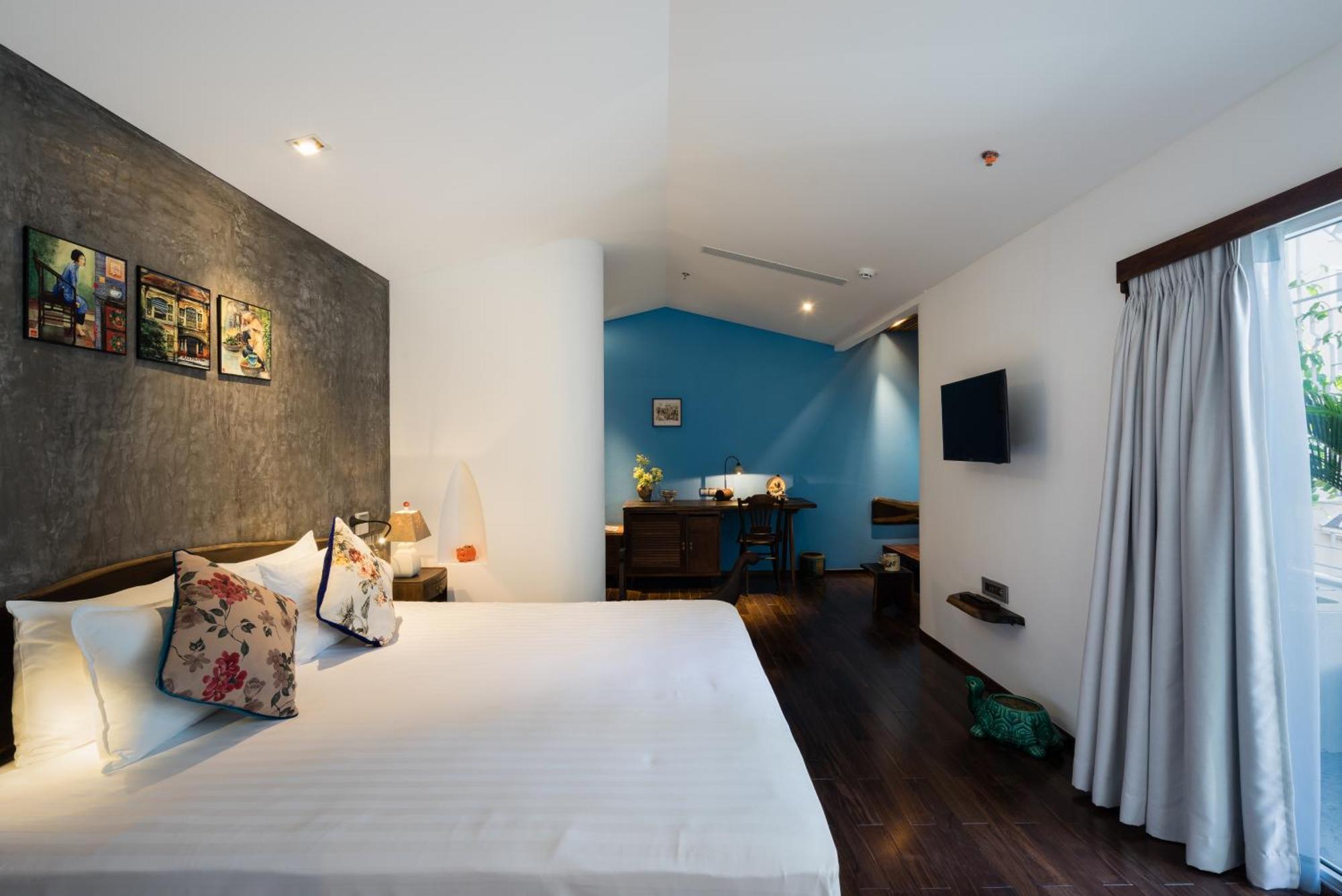 Verdant Calm Balcony Double Room