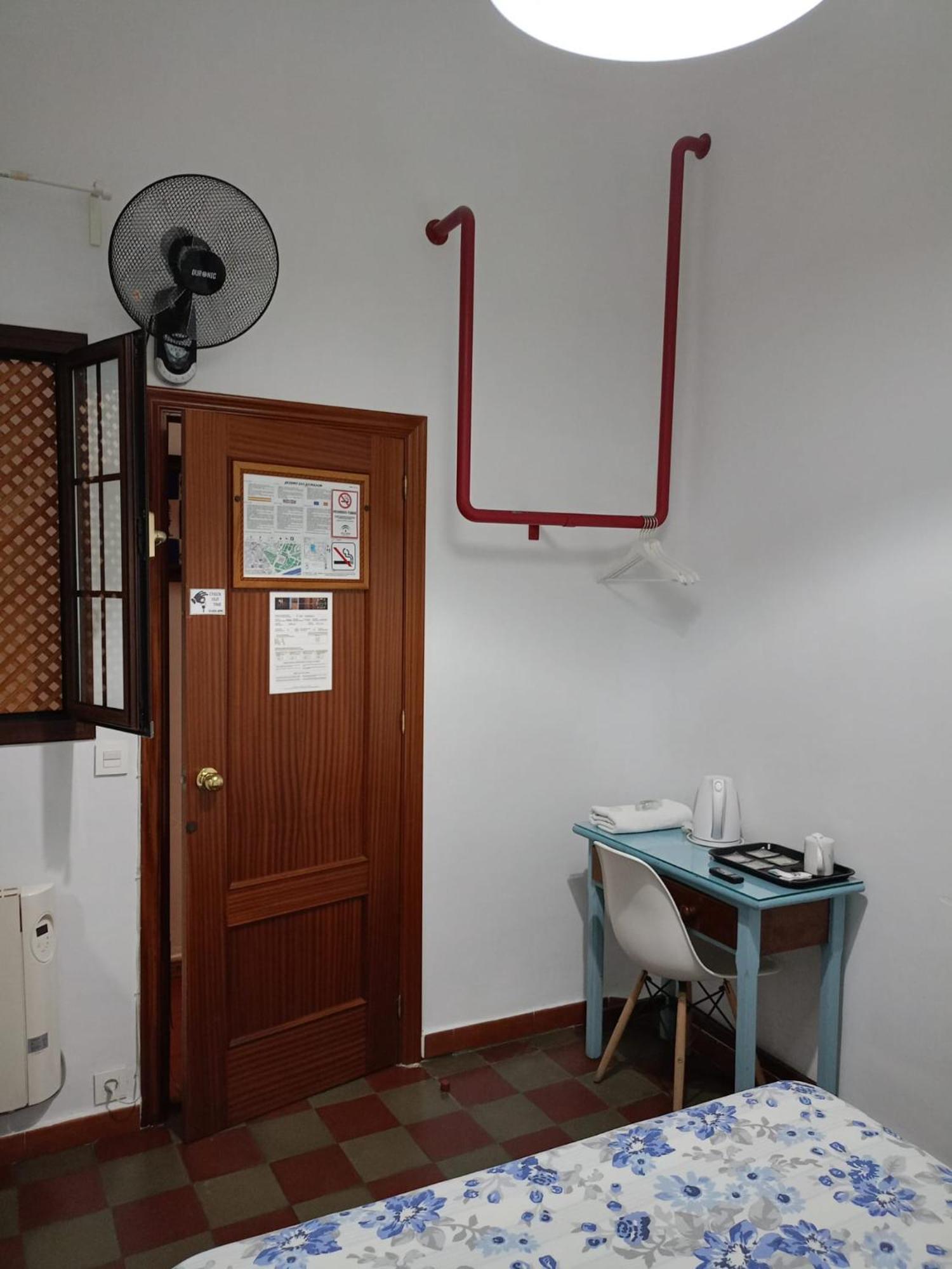 Habitación Individual Estándar con baño compartido
