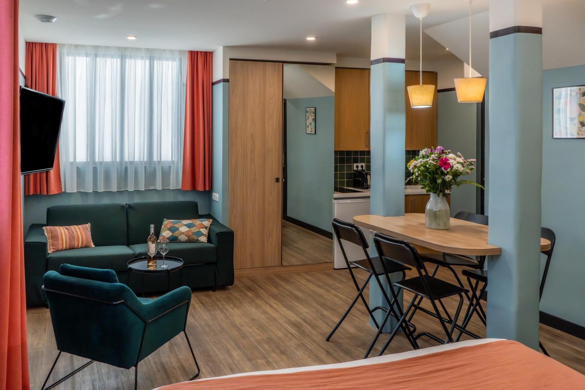 Family Studio Ground Floor