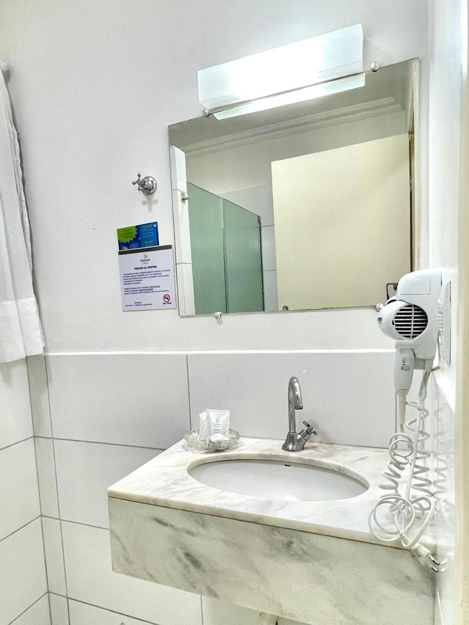 Quarto Duplo Executivo - Cama de Casal