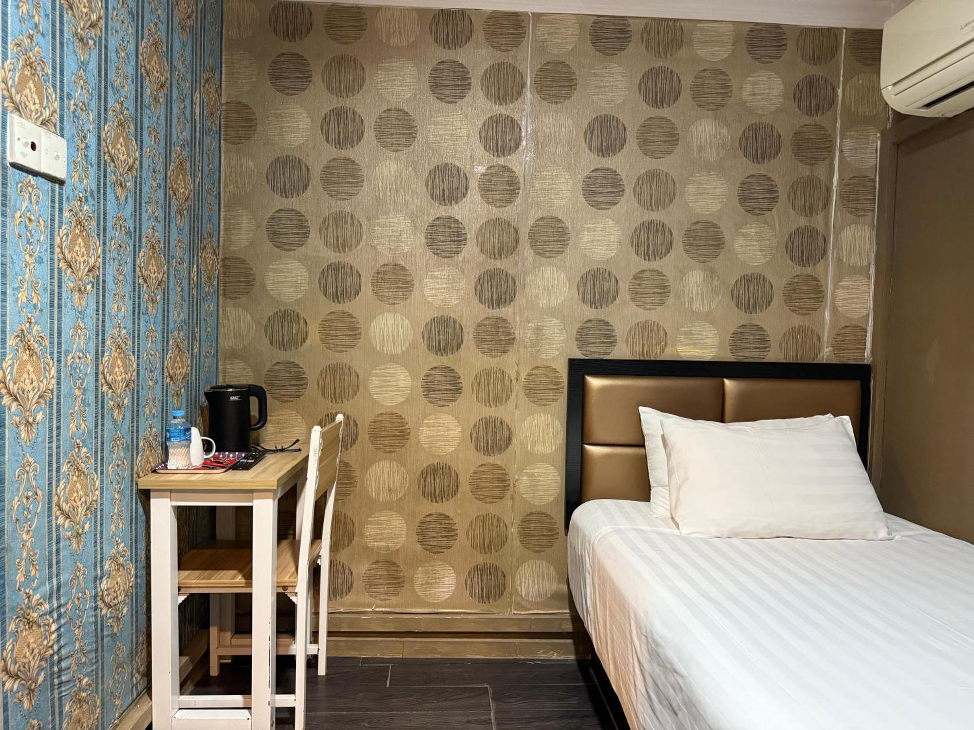 Standard Single Room no Window