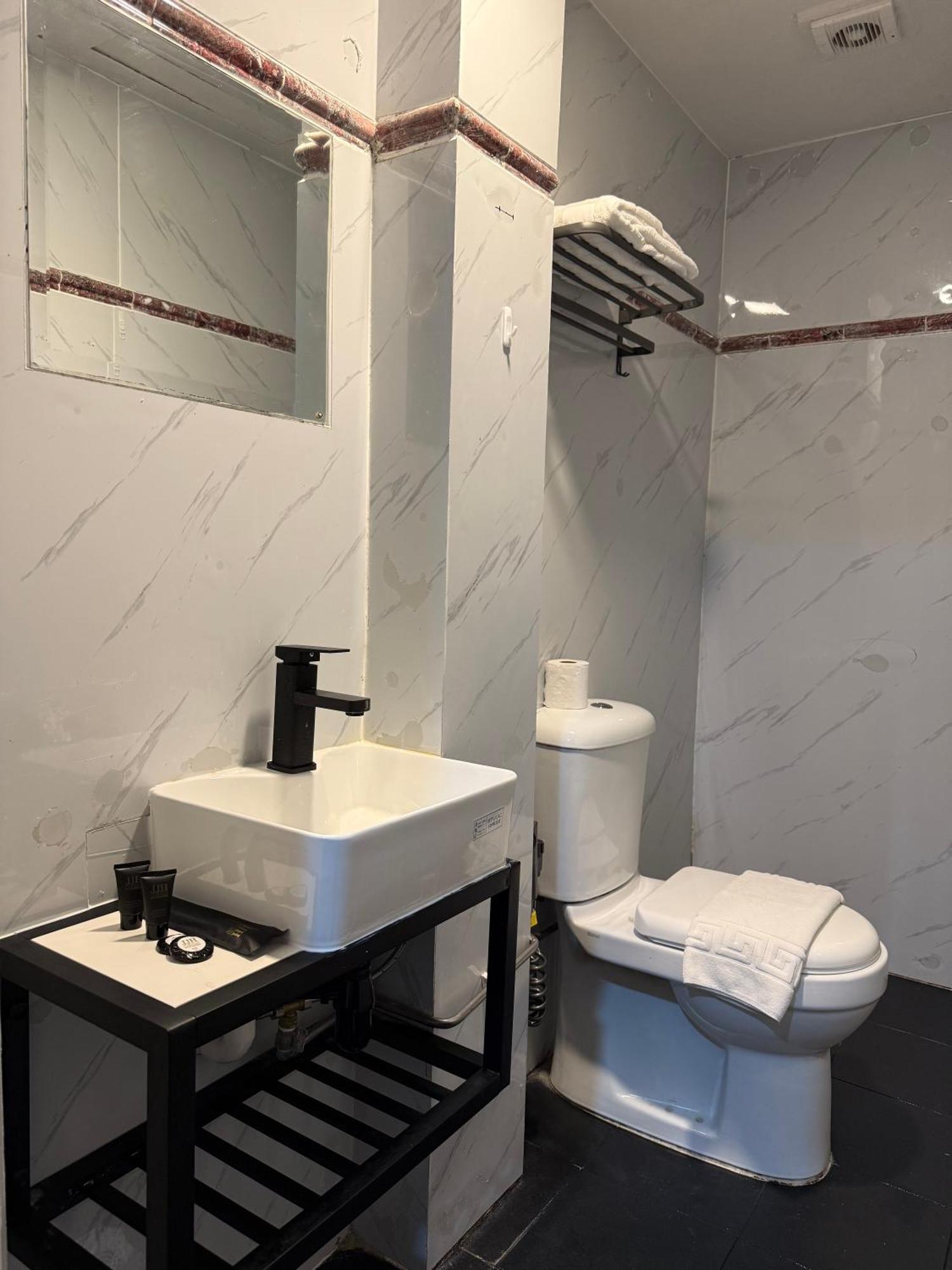 Standard Single Room no Window