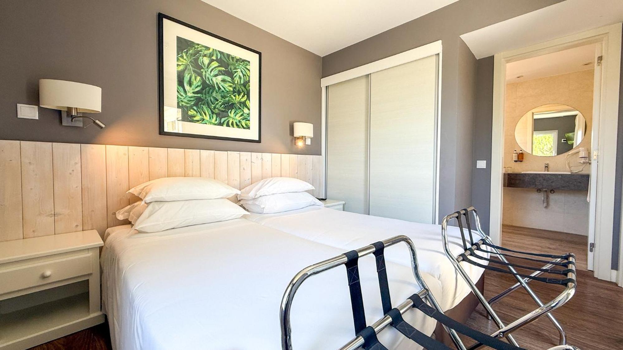 Twin Large Room