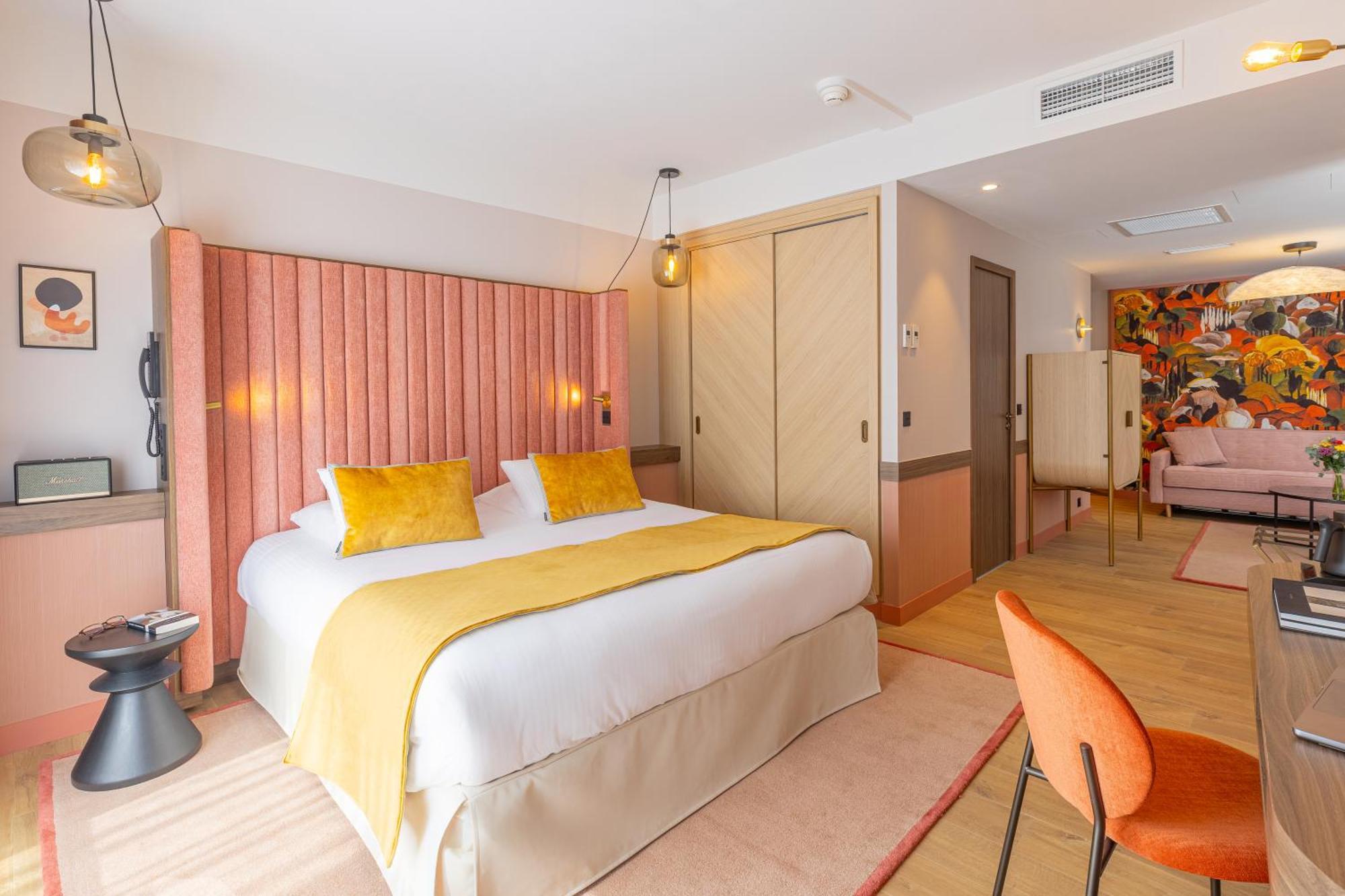 Junior Suite,1697804715:JPEG