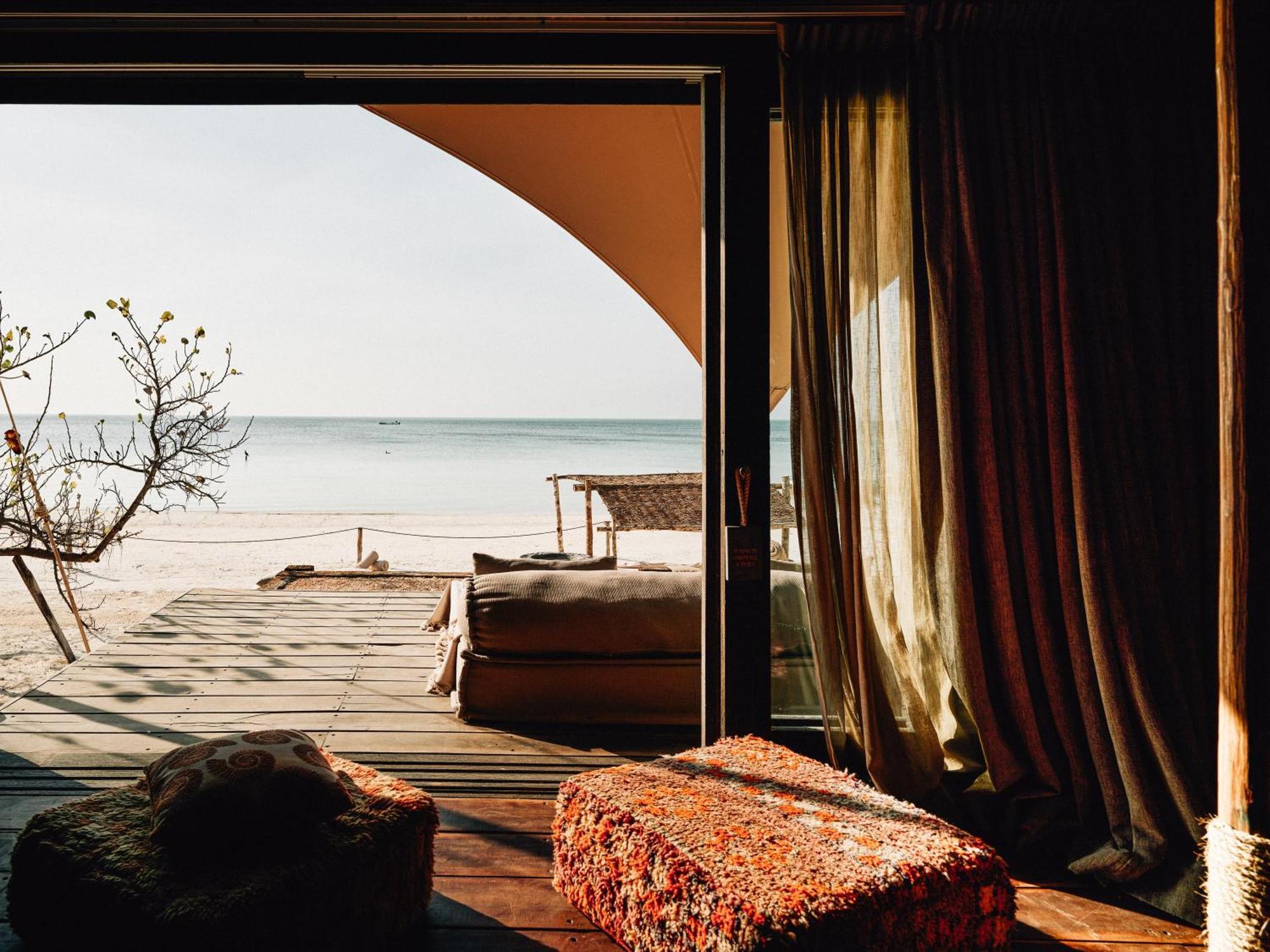 Deluxe Bungalow met Uitzicht op Zee