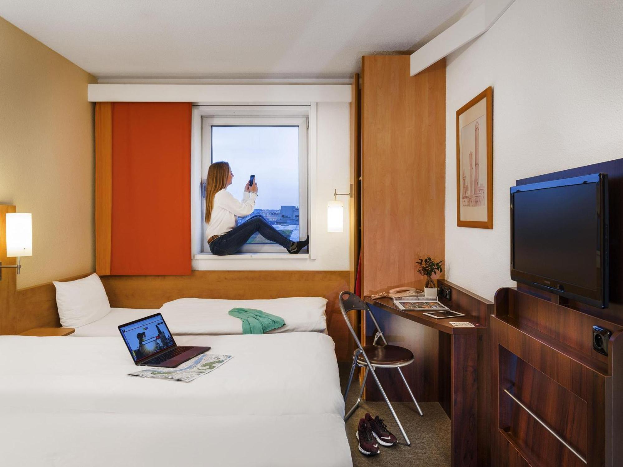 Standard Room Three Single Beds