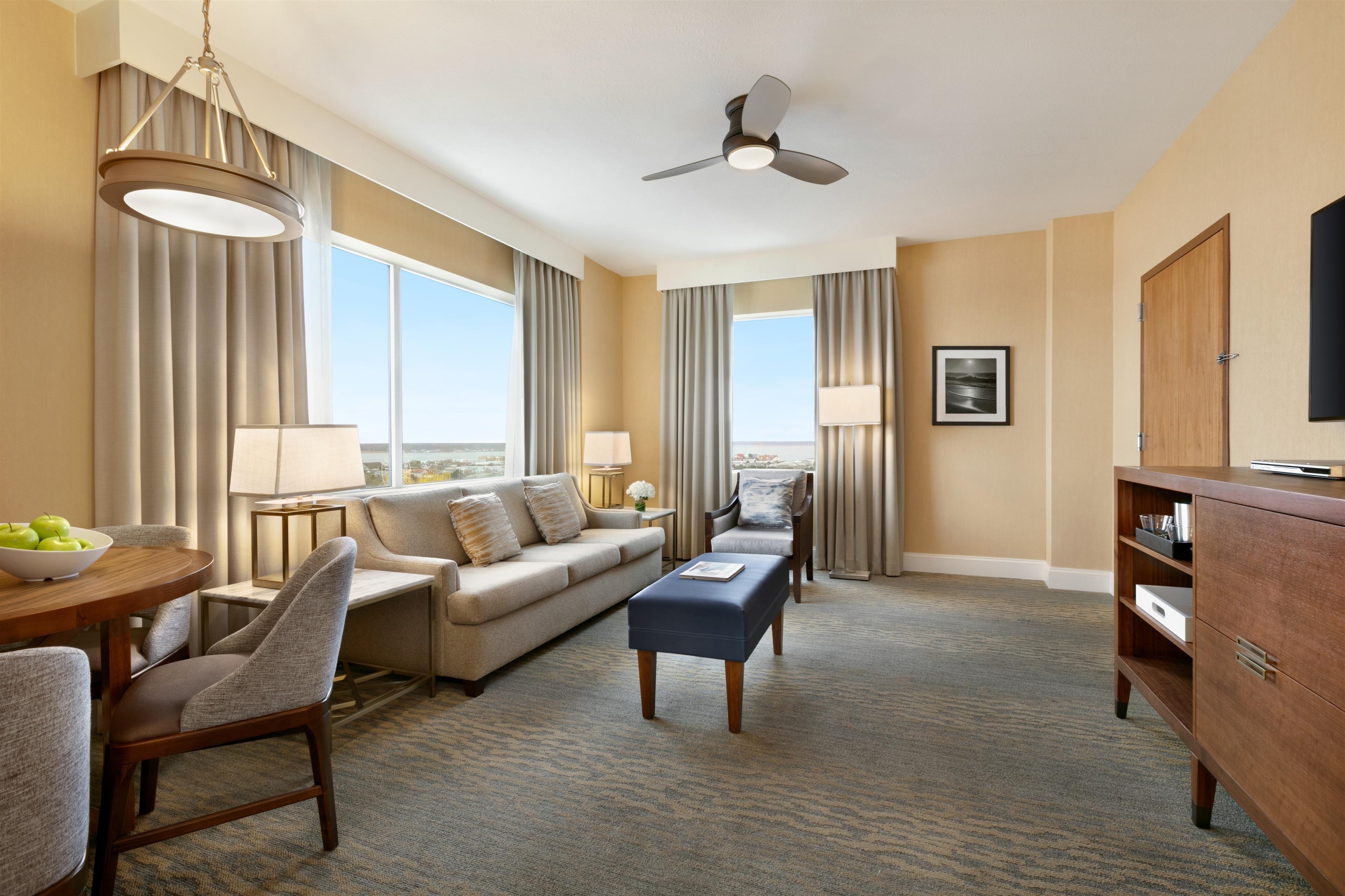 King Corner Oceanfront Suite