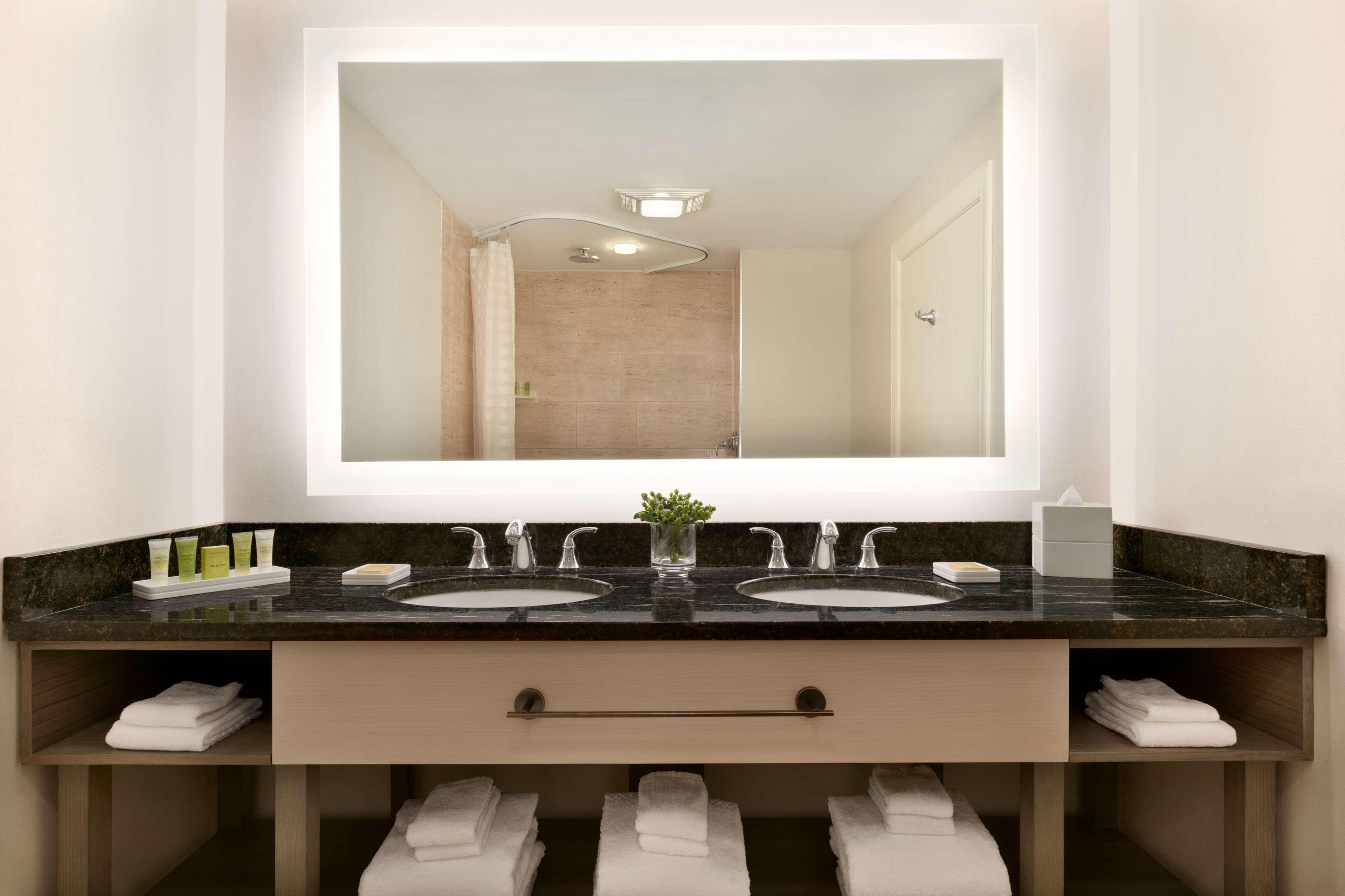 Queen Suite Two Queen Beds Oceanfront