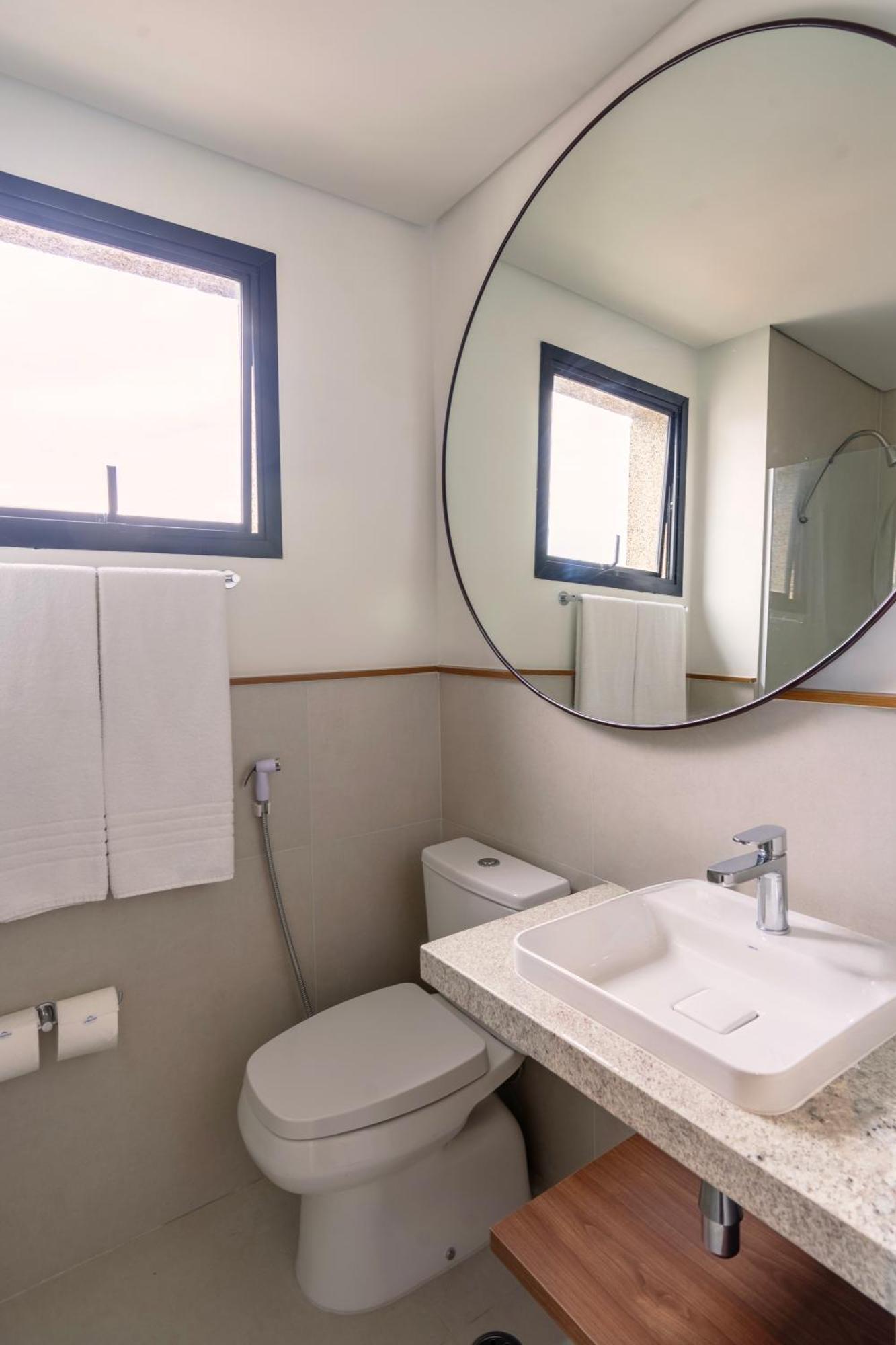 Executive Suite,1710591056:JPEG