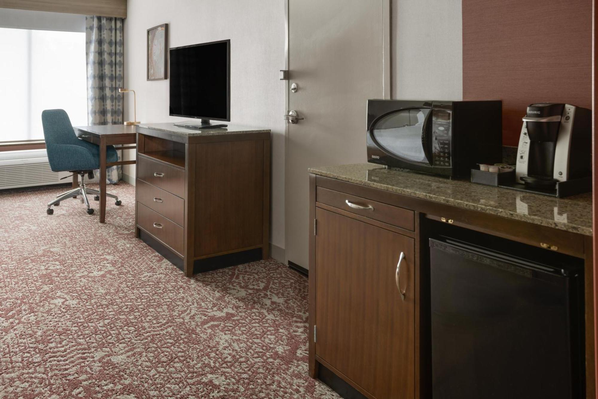Queen Room with Two Queen Beds,1710596570:JPEG
