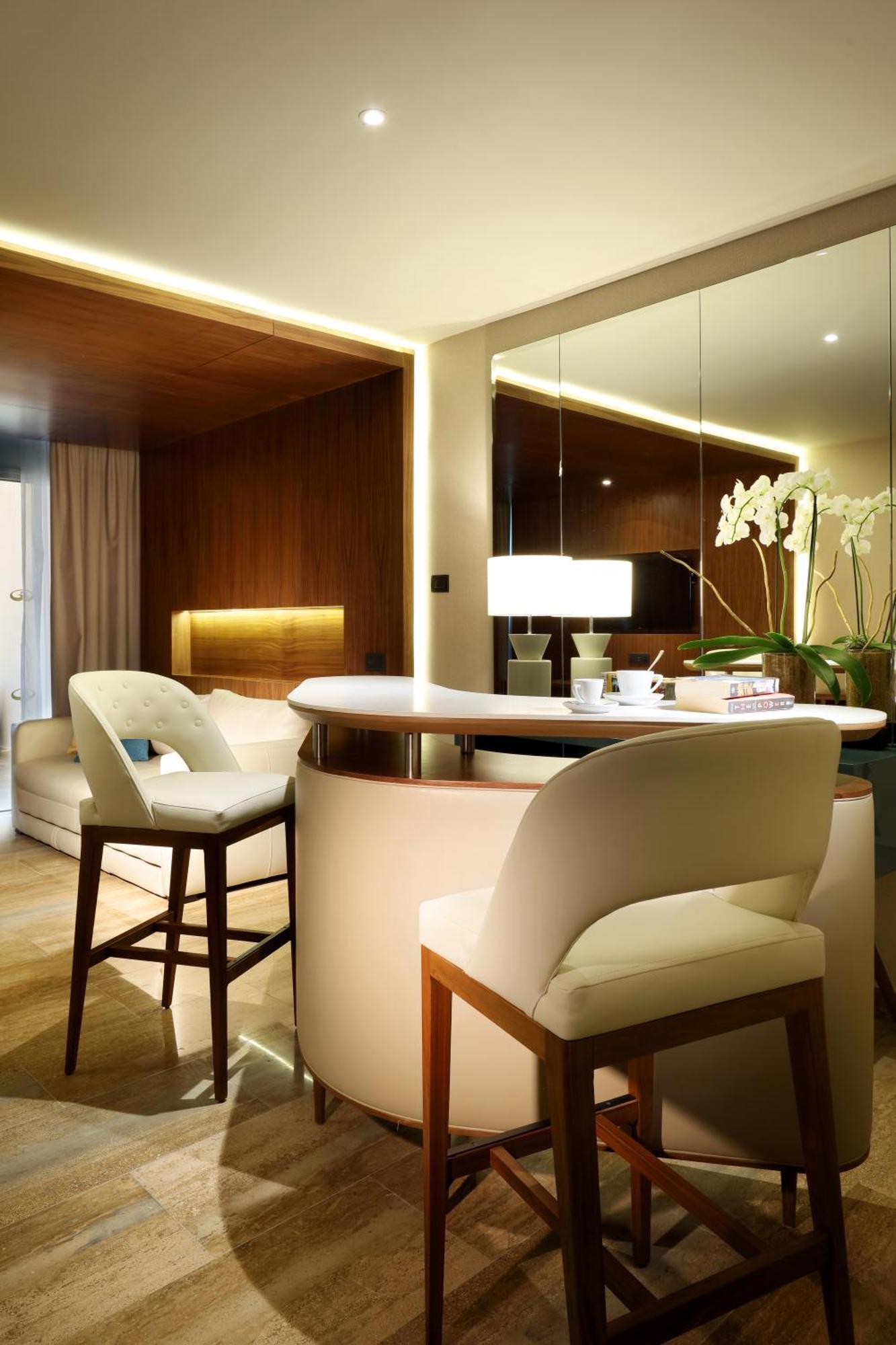 Family Selection Loft Suite mit Jacuzzi, Terrasse und Meerblick