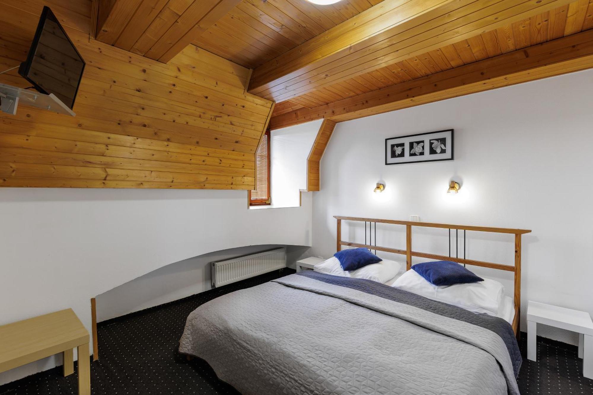 Double Room,1722917803:JPEG