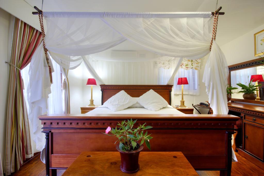 Deluxe King Room with Private Entrance,172954485:JPEG