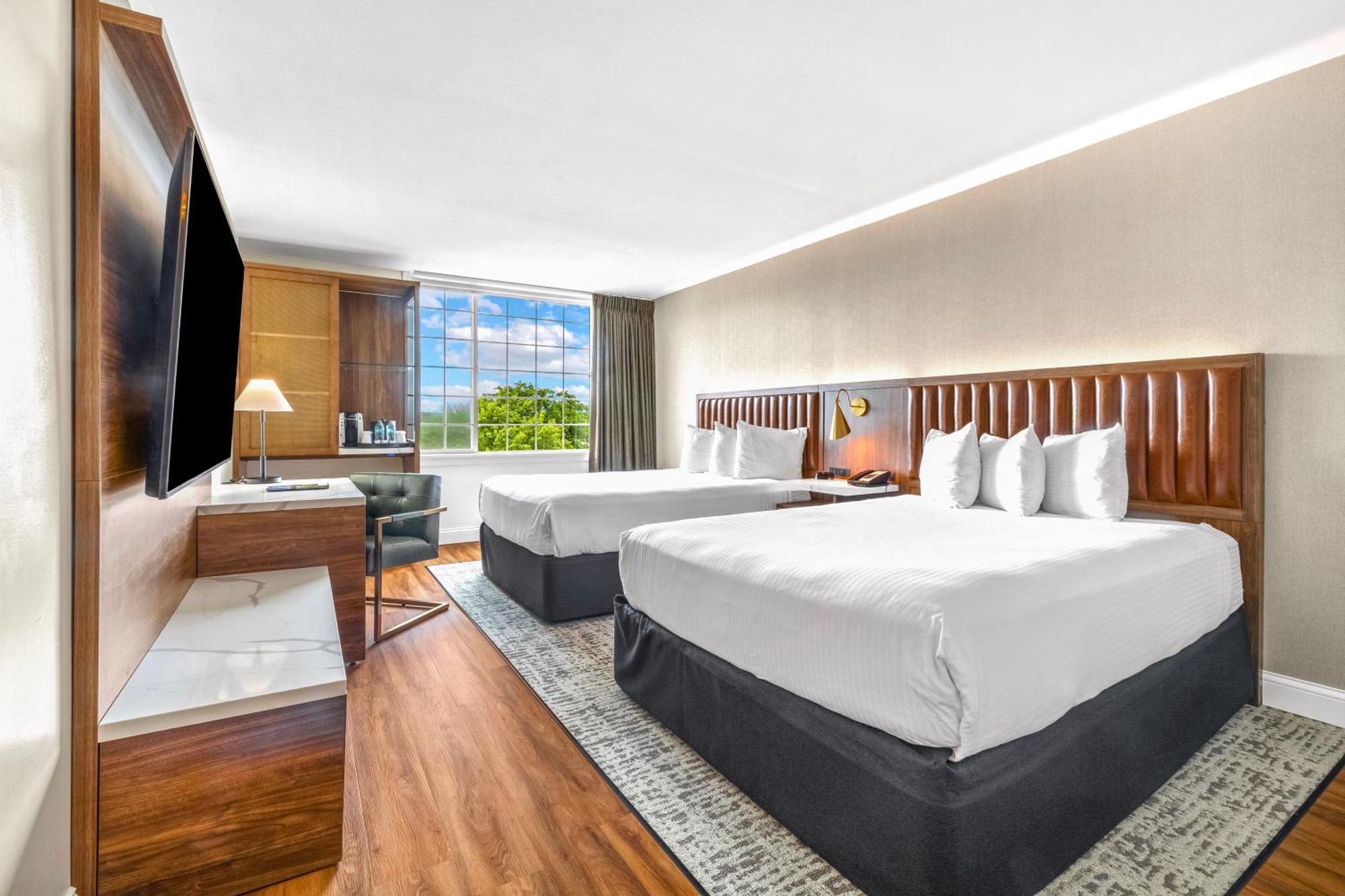 Resort Side Double Queen Room