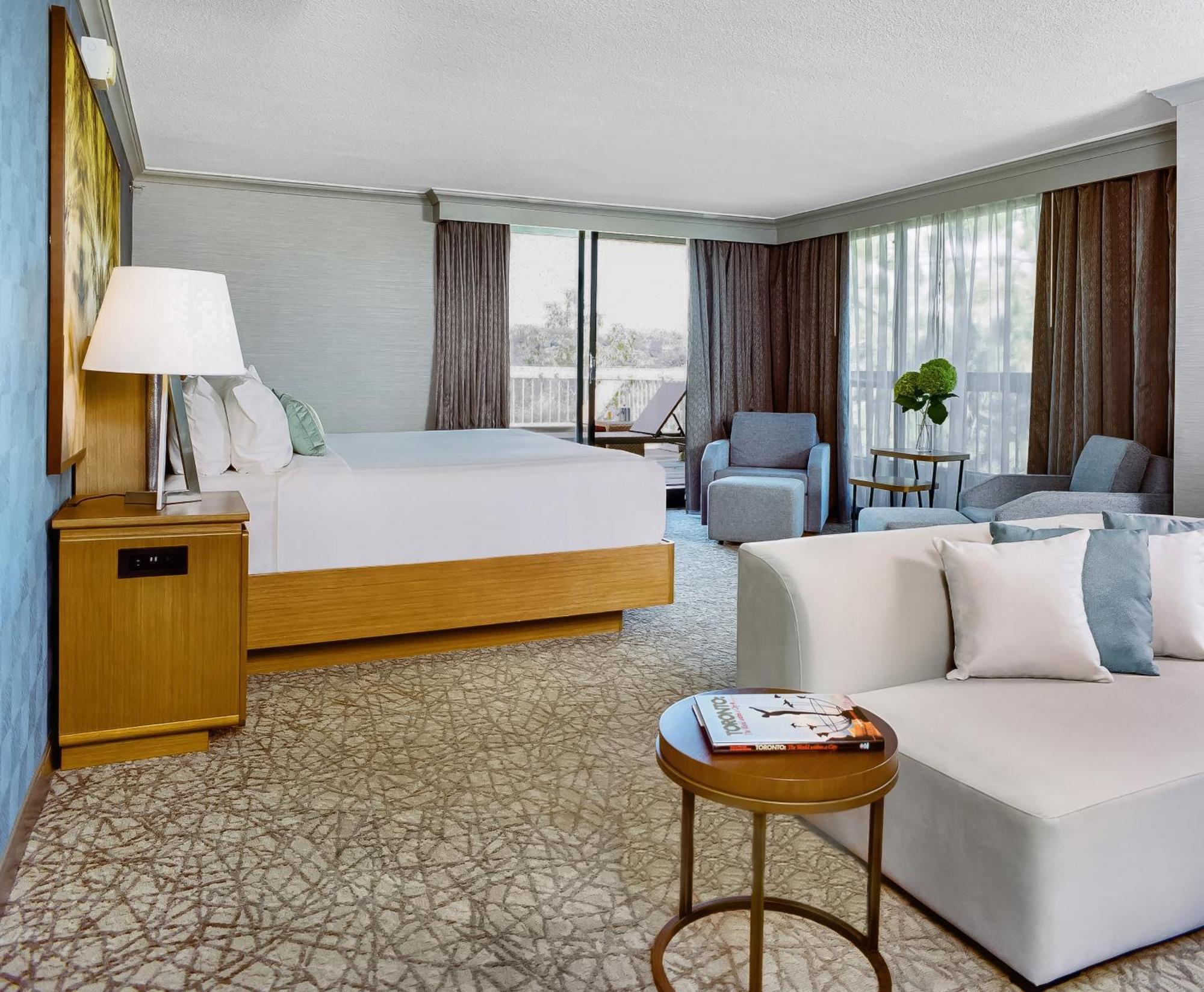 Junior Suite with King Bed and Ravine View