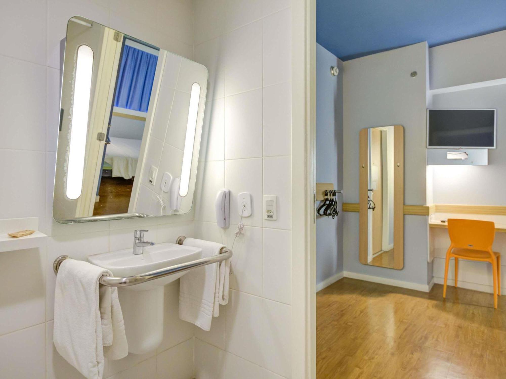 Standard Room Mobility Accessible