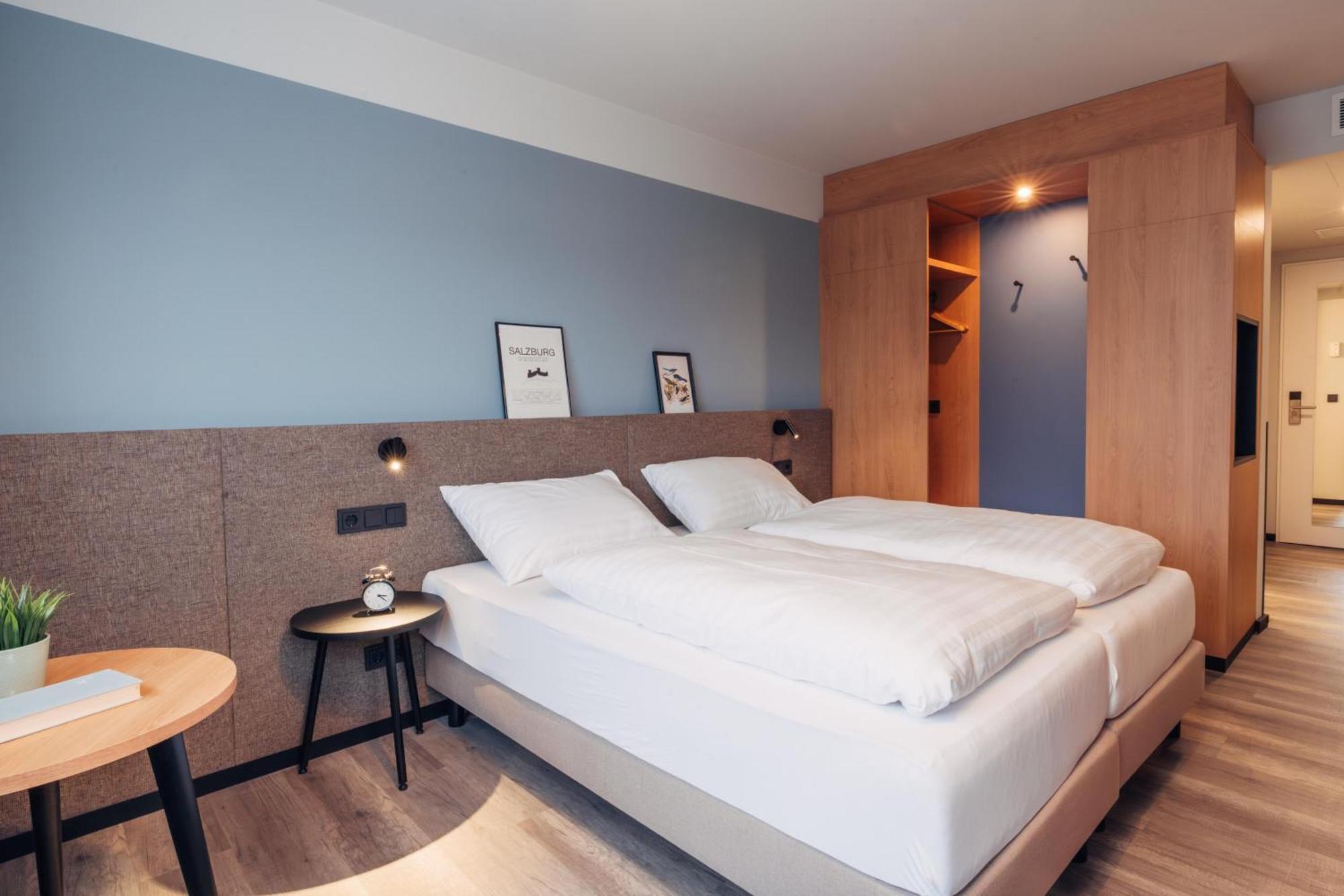 Standard Double or Twin Room,1743221761:JPEG