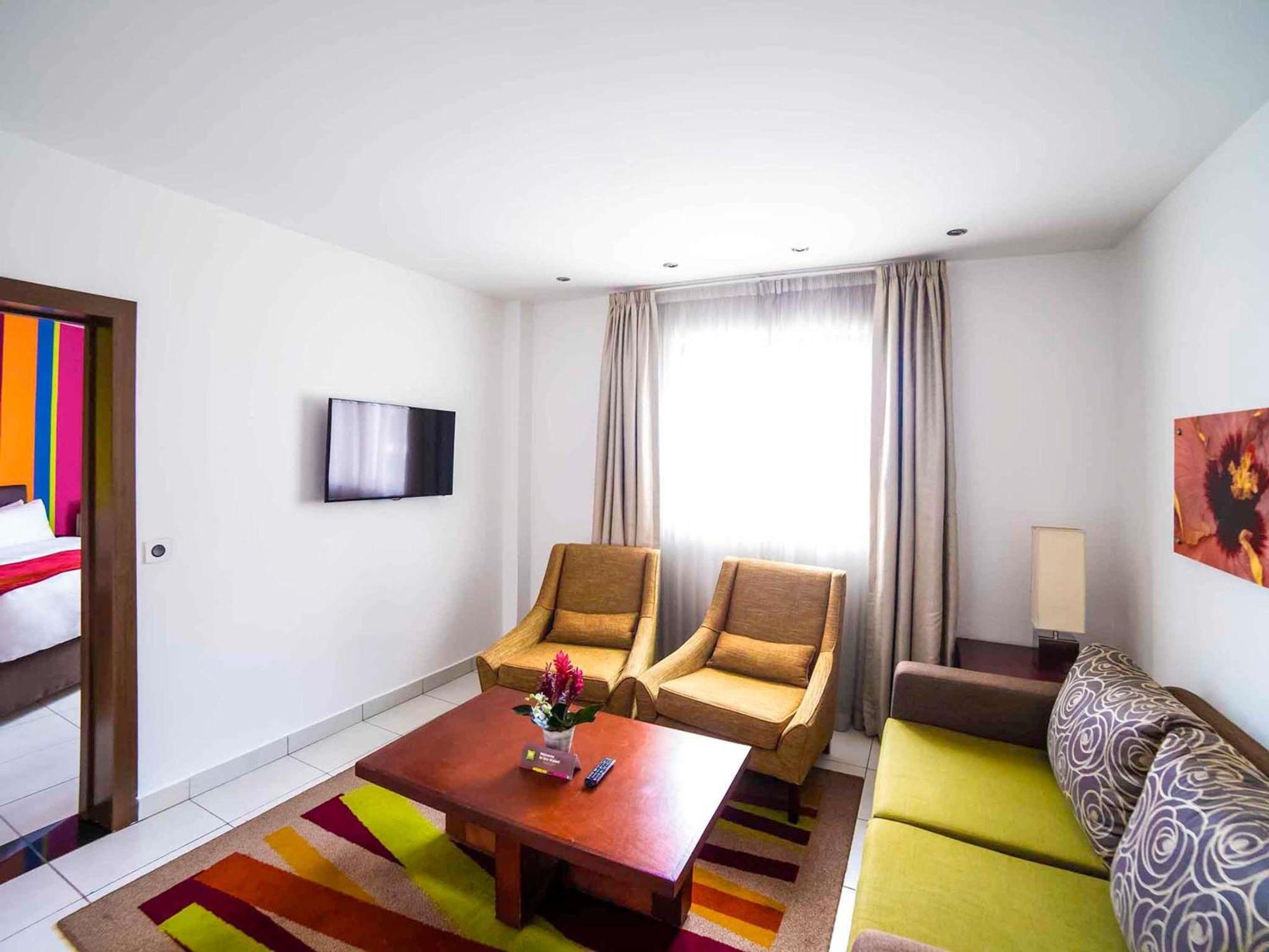 Junior Suite Sofa