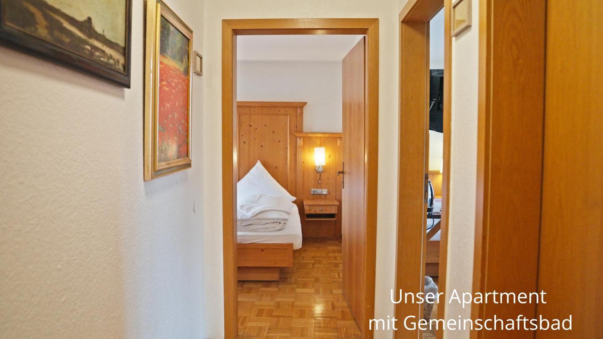 Basic Double Room with Shared Bathroom,1756409618:JPEG