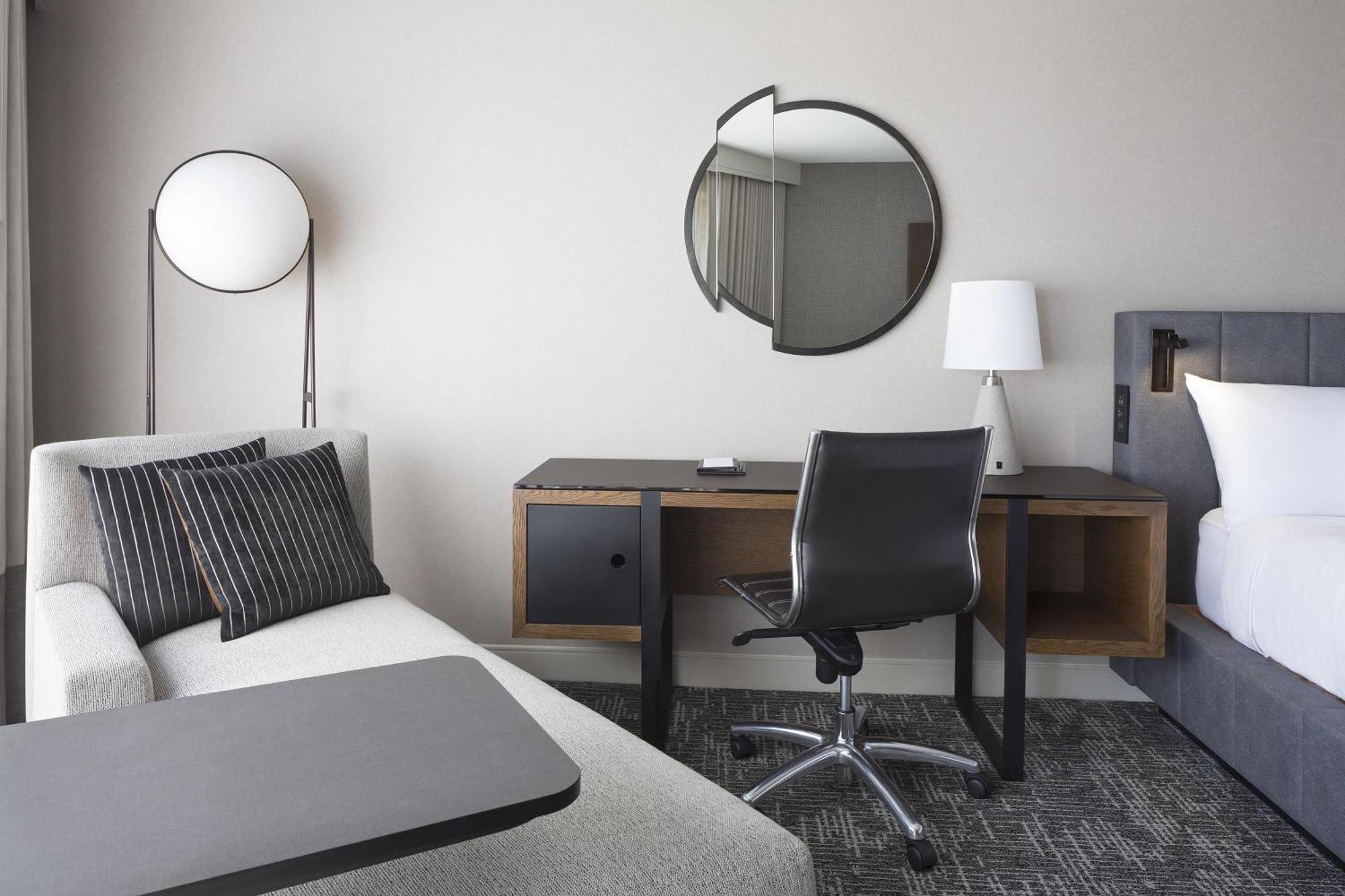 King Room - Club Access,1756511903:JPEG