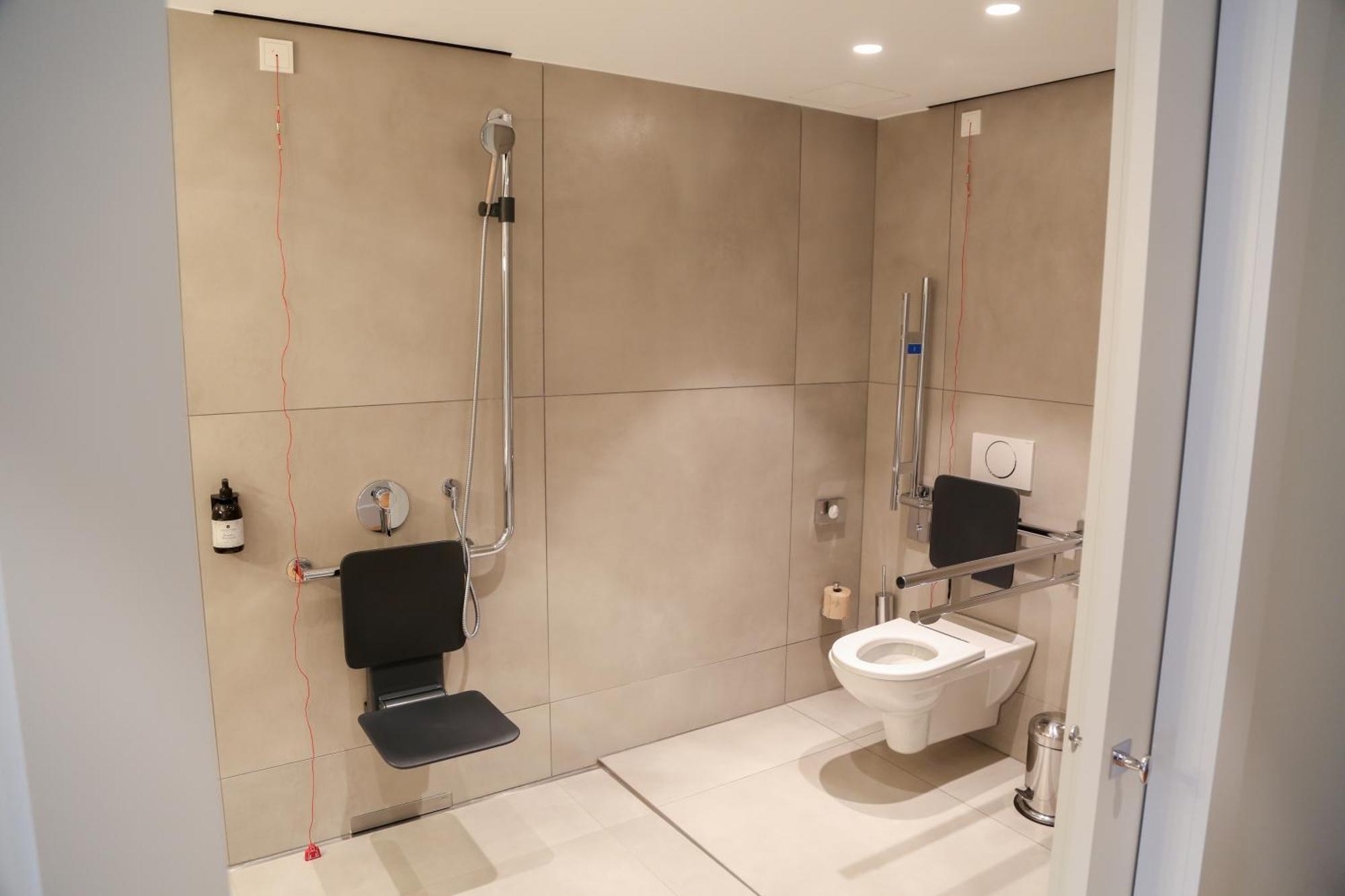 Barrier double room