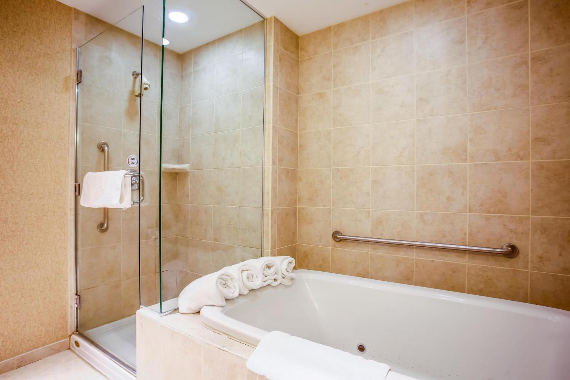 King Suite Spa Bath Non-Smoking