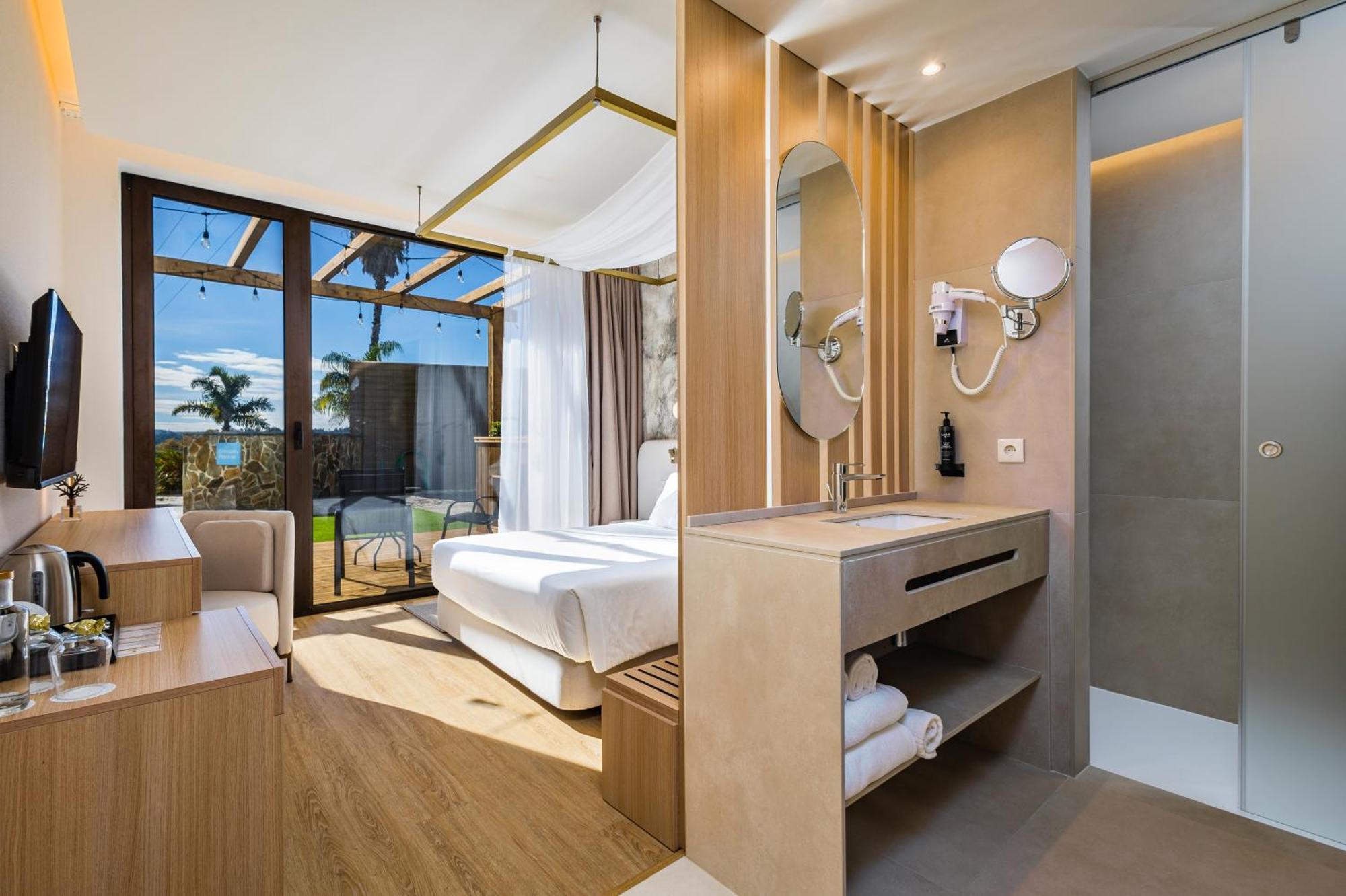 Superior Double or Twin Room Terrace Pool View