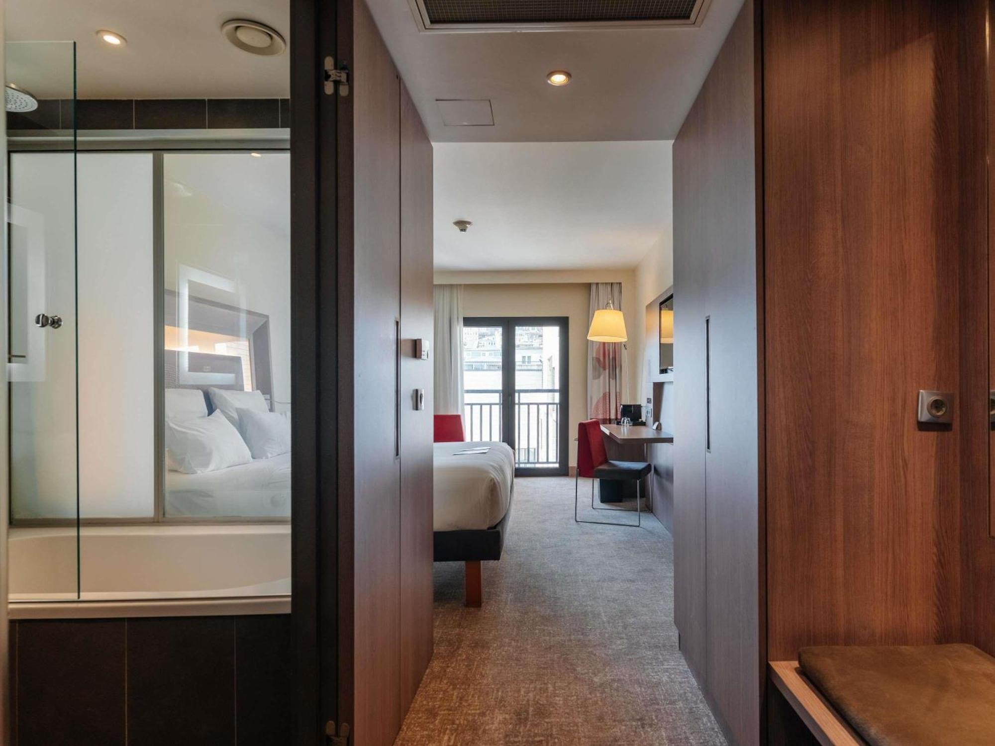 Executive Queen Room