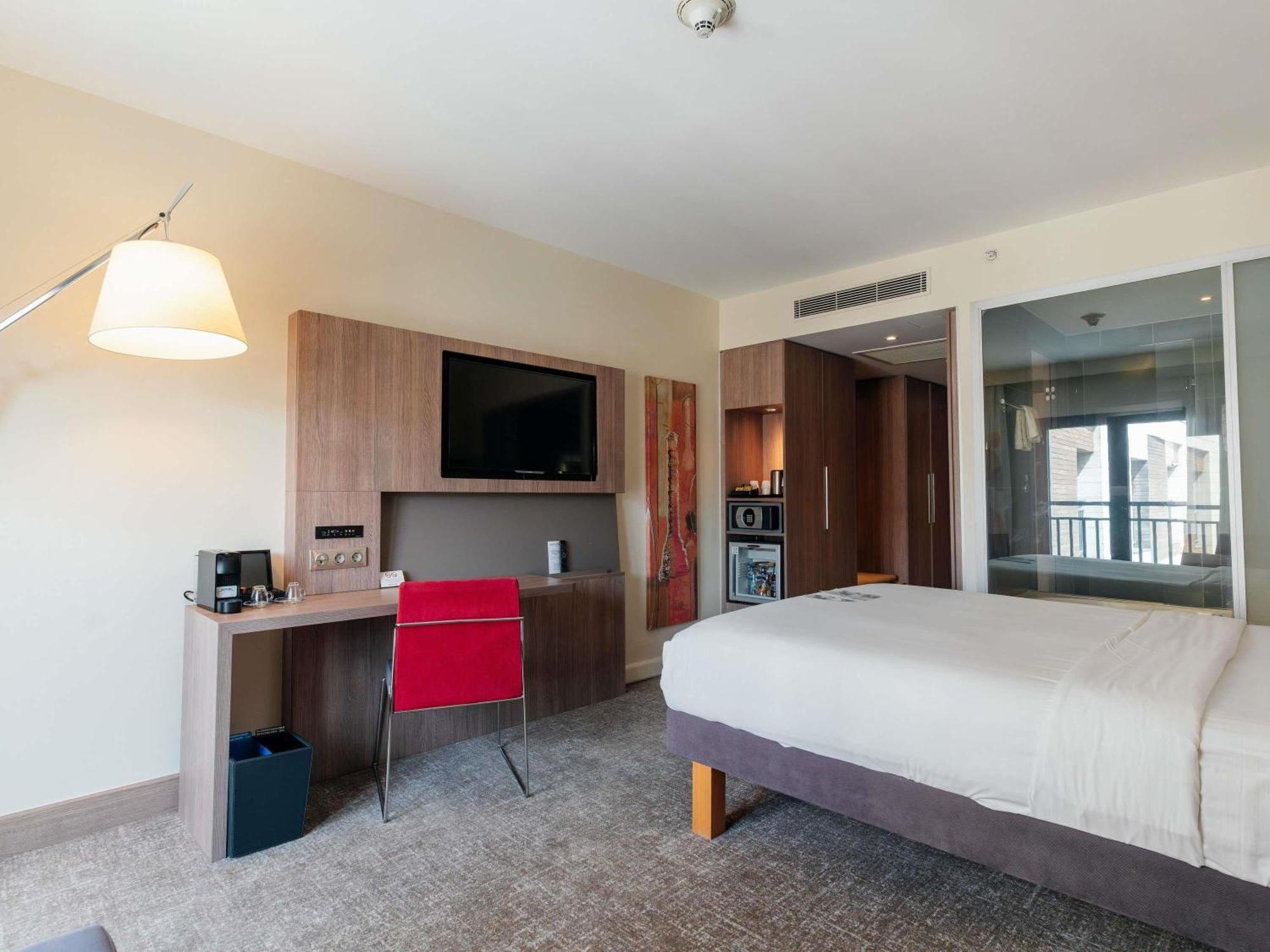 Executive Queen Room