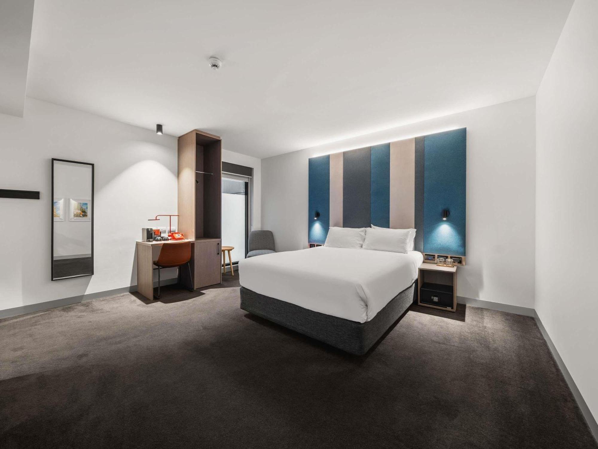 Accessible Queen Room