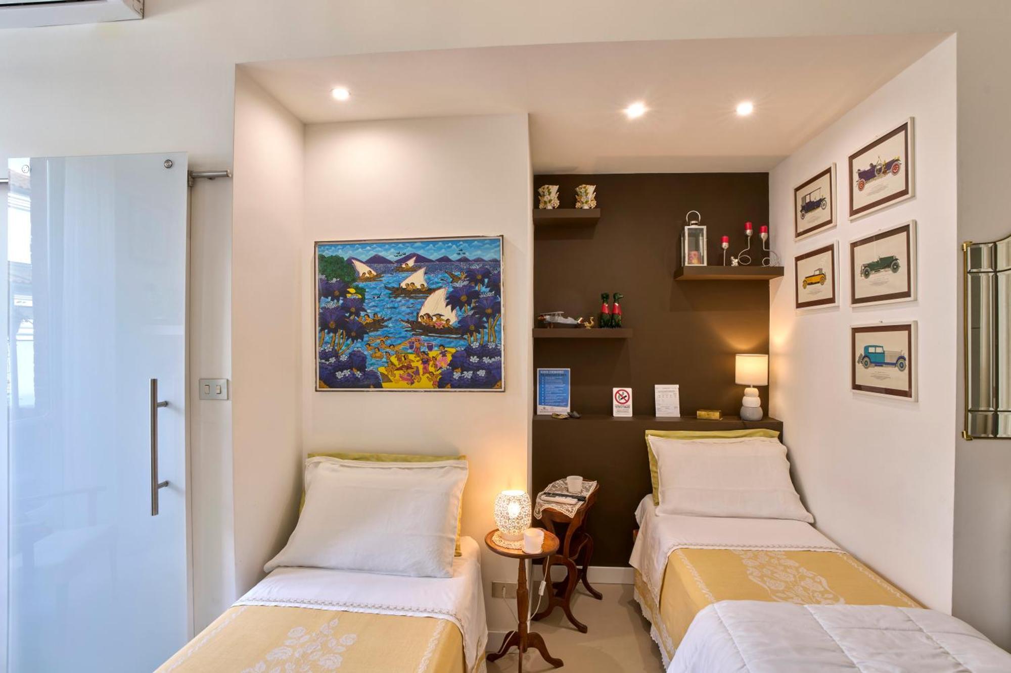 Twin Room,1770973537:JPEG