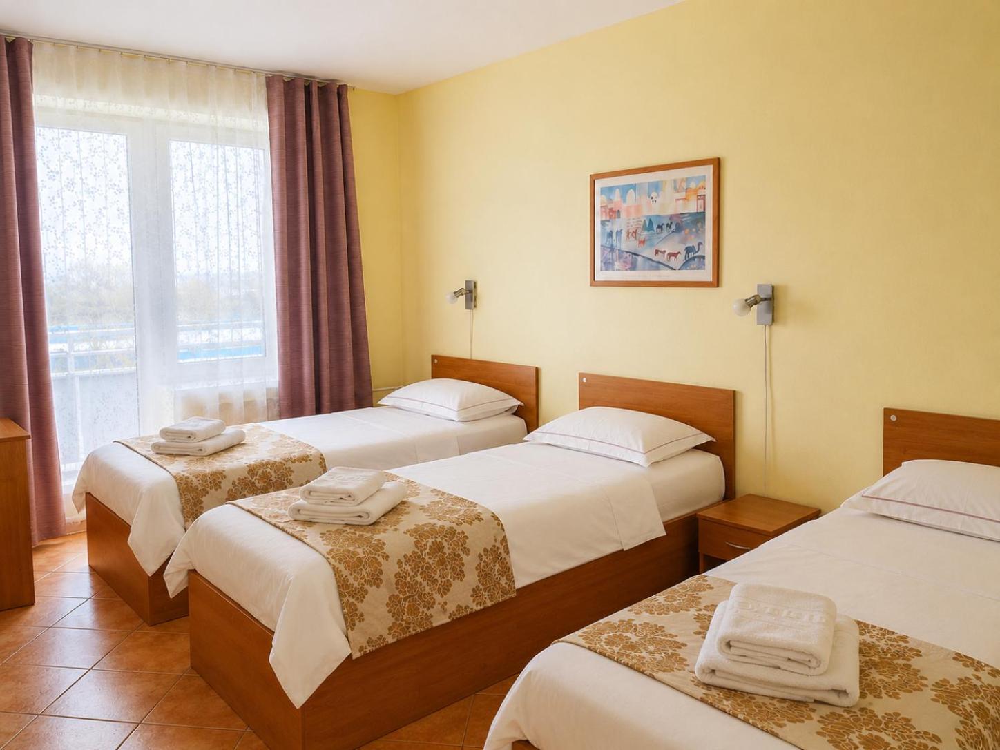 Triple Room