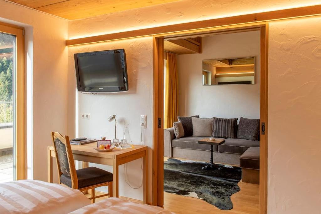 Family Double Room,1771745393:JPEG