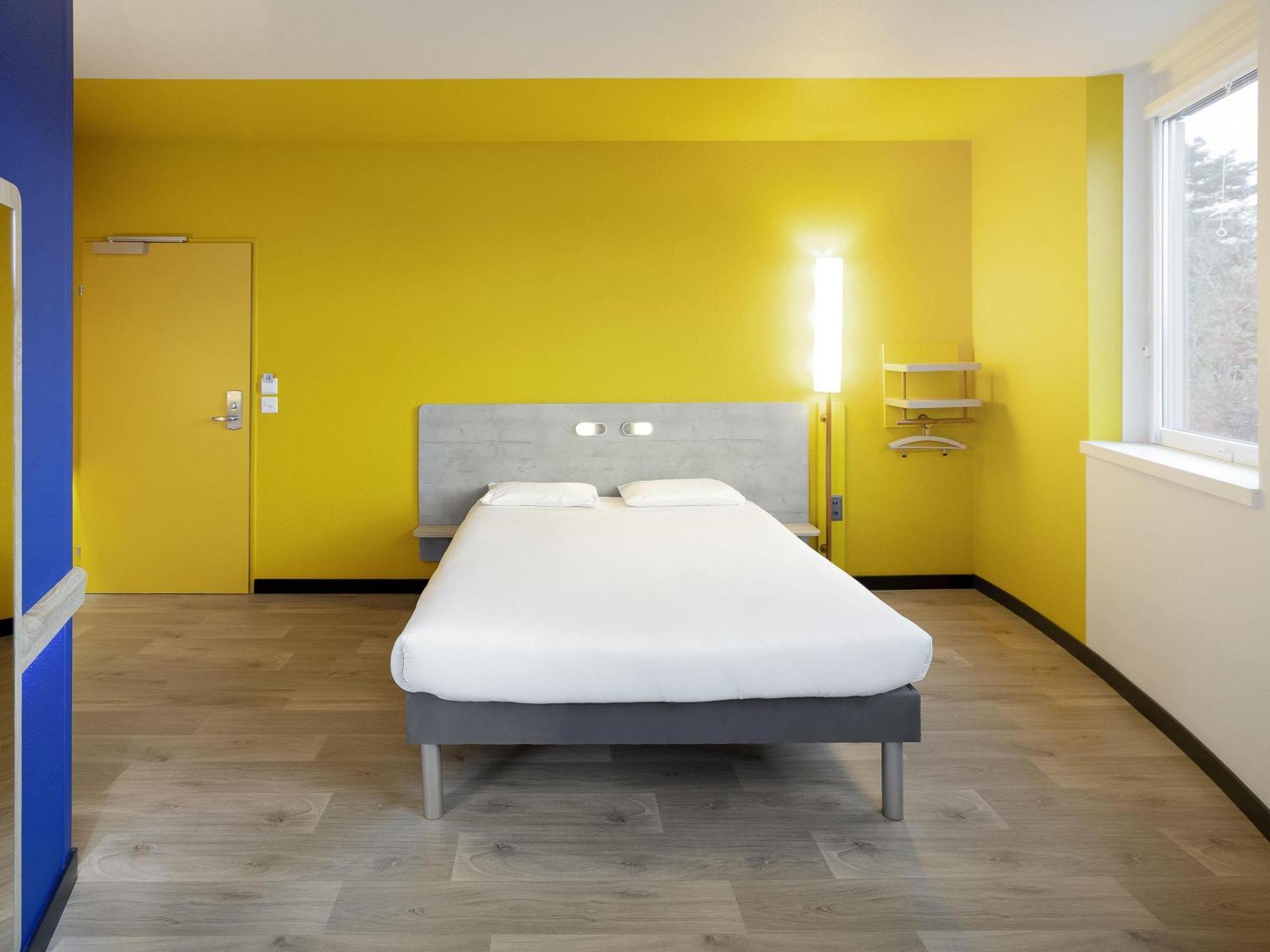 Triple Room a Double Bed a Bunk Bed