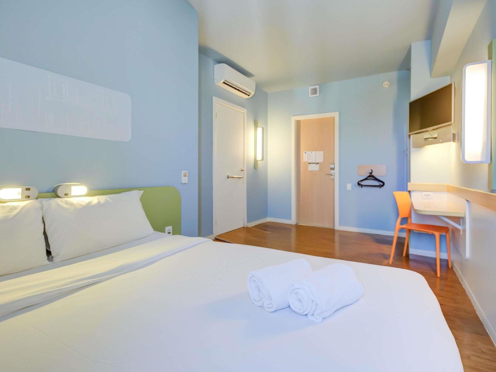 Standard Room Mobility Accessible