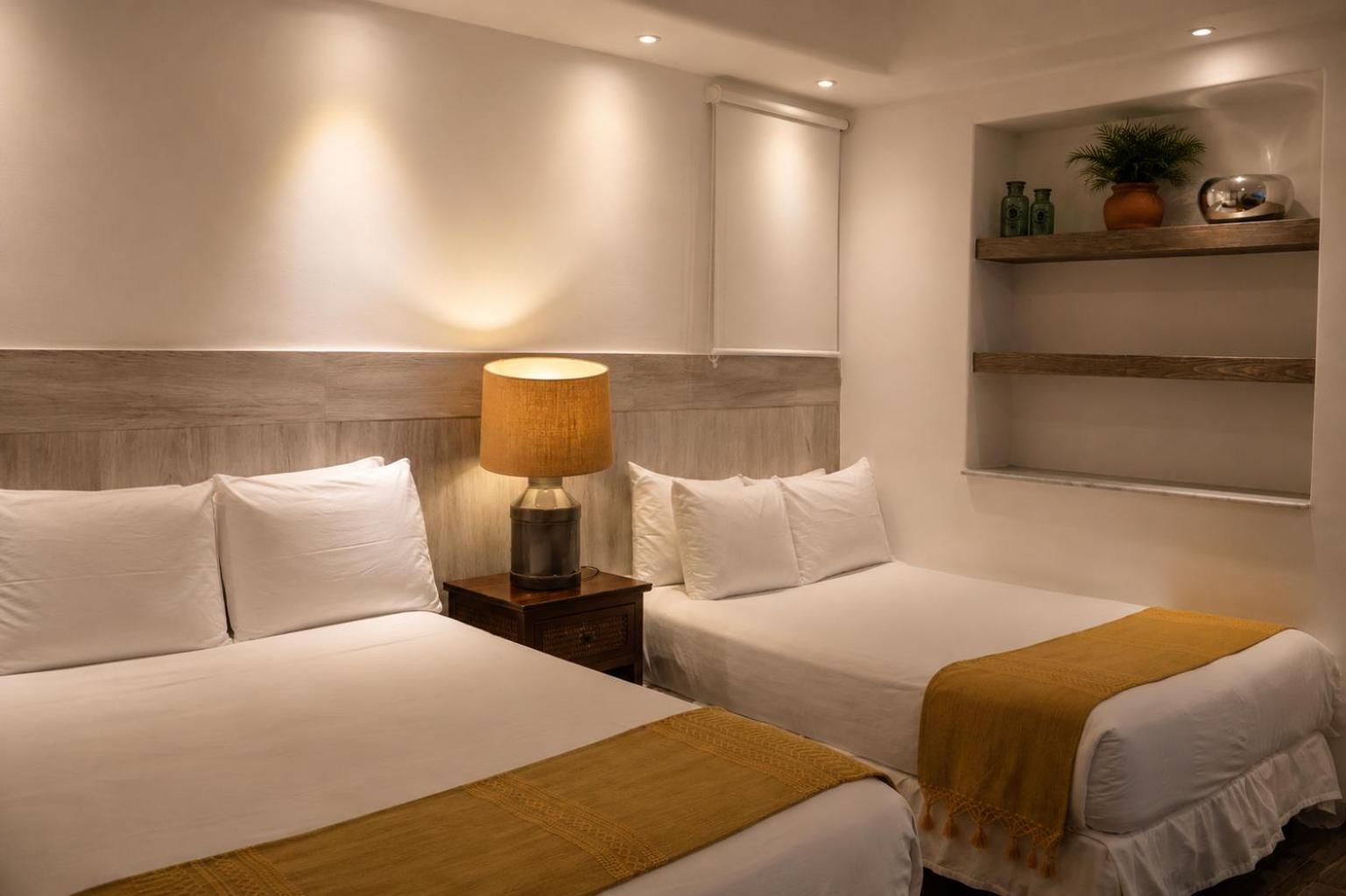 Master Suite 2 Double beds Lagoon View