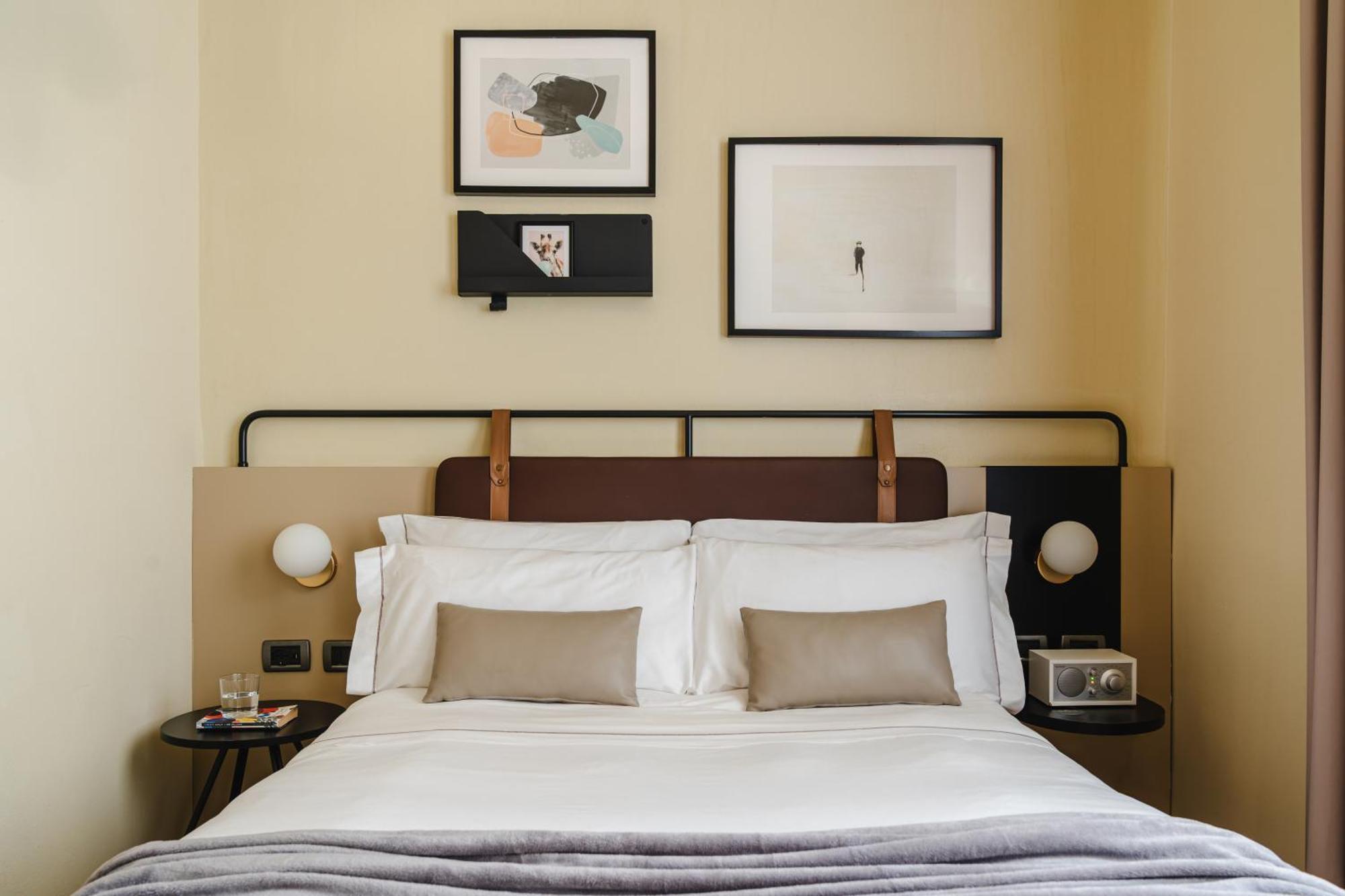 Compact Room