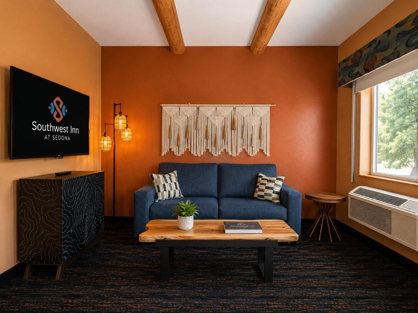 Panoramic Sedona King Suite