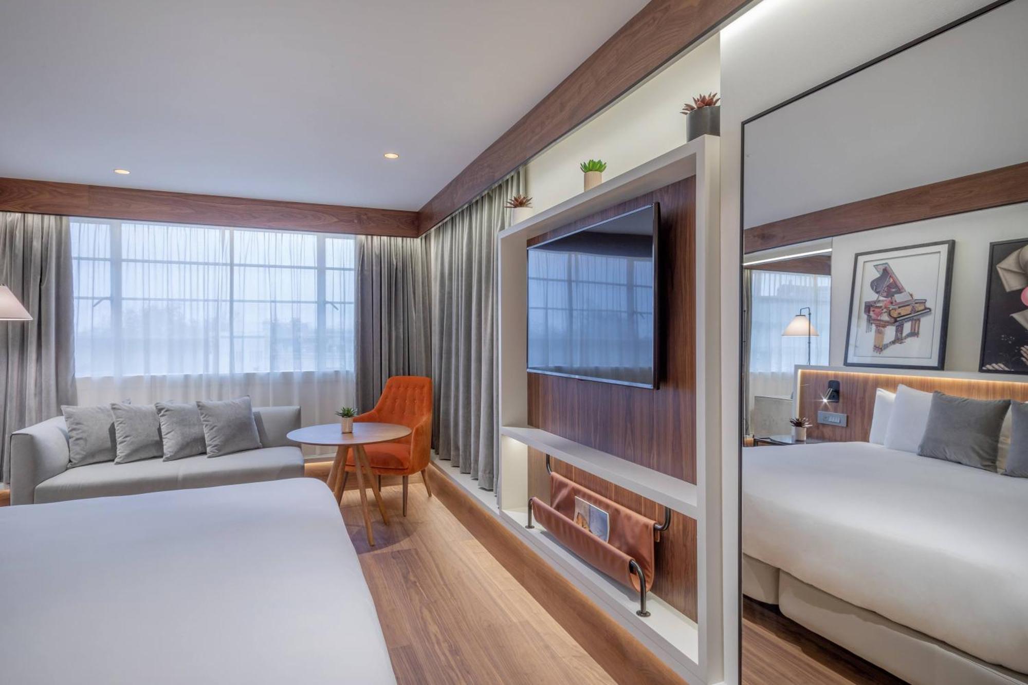 Premium King Room