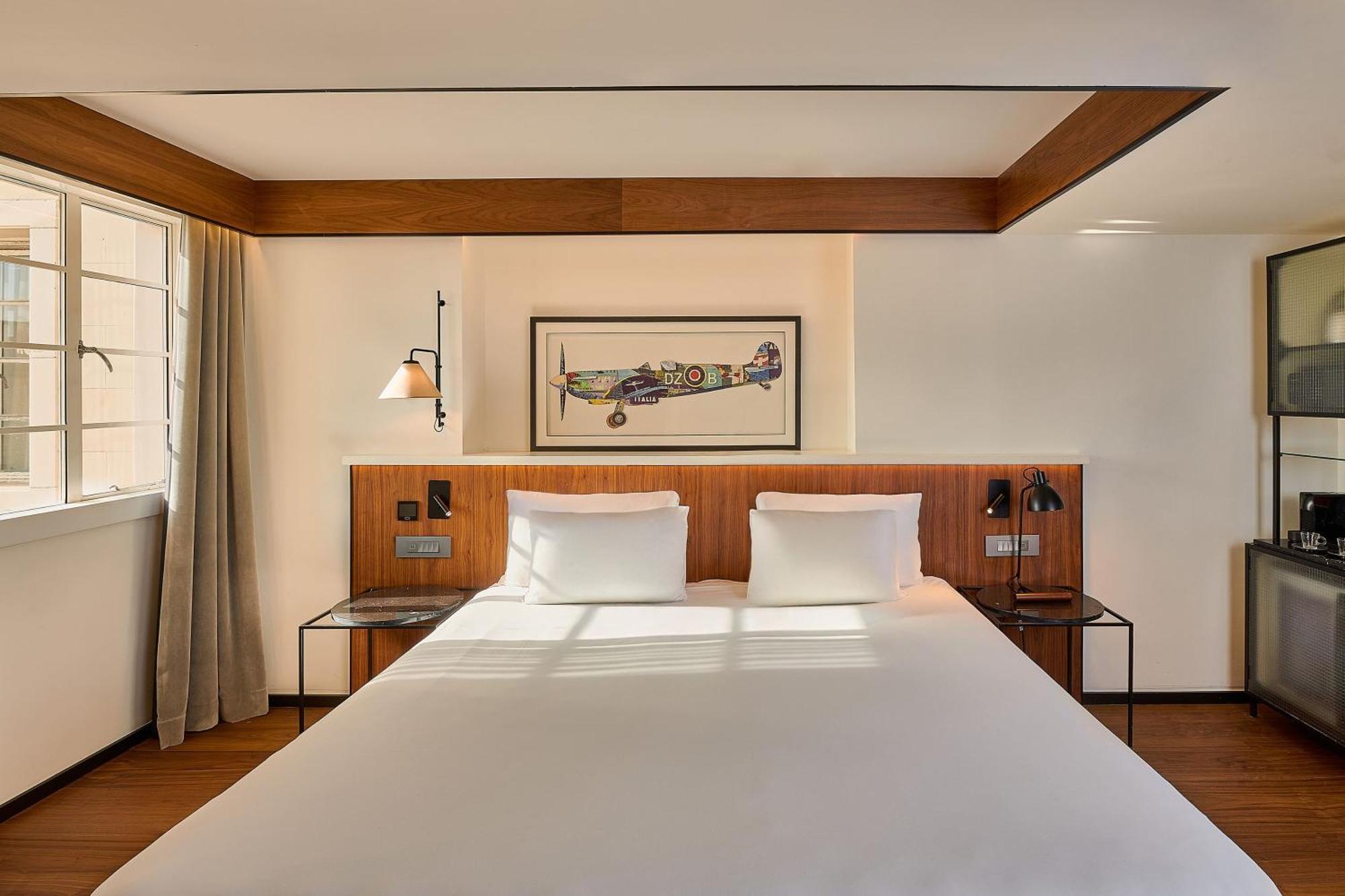 Premium King Room