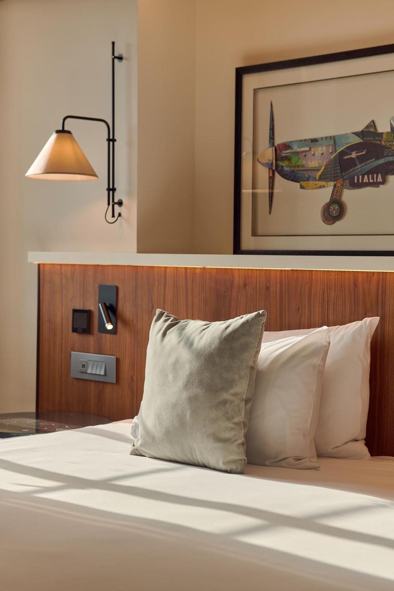 Premium King Room