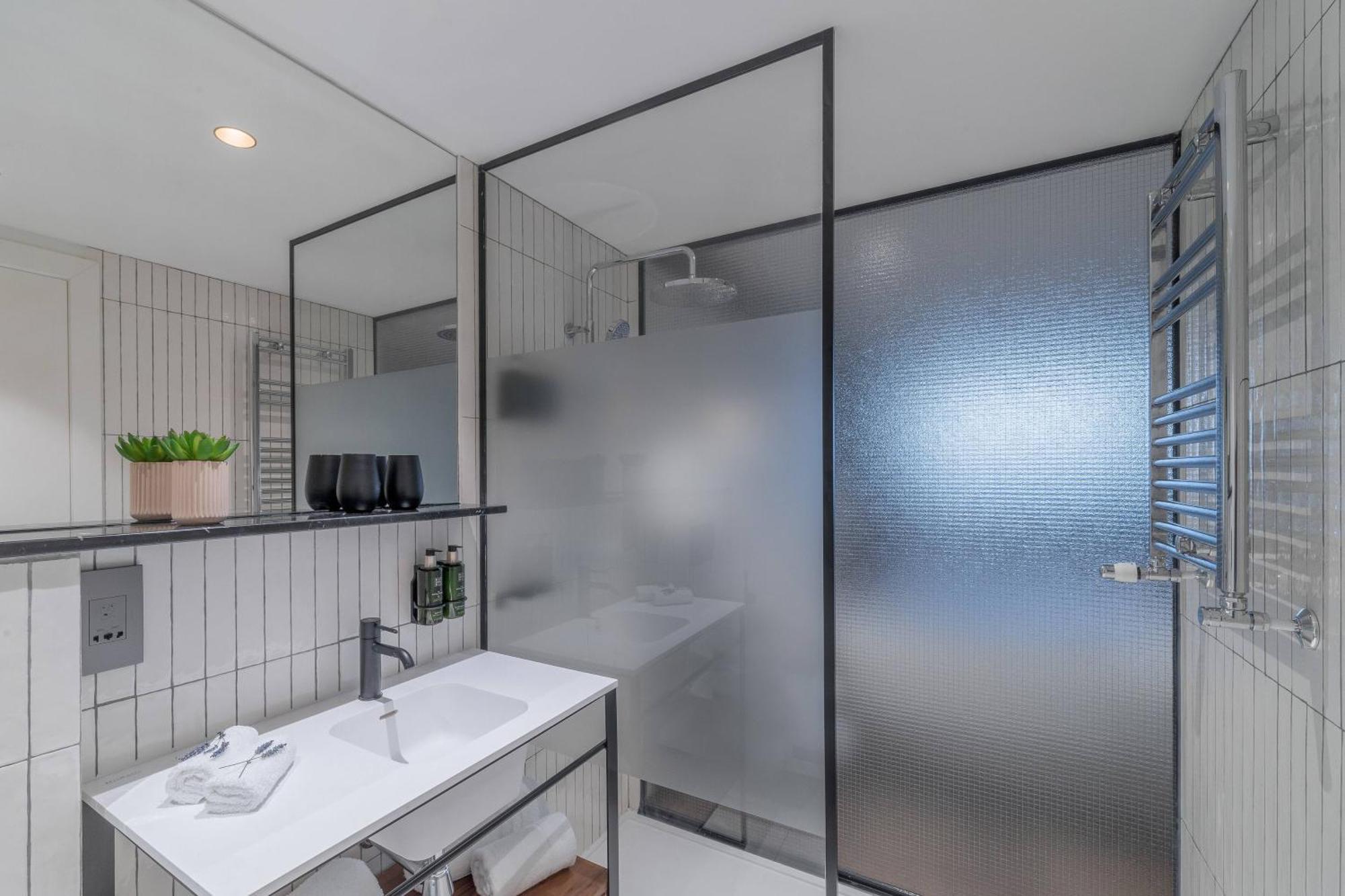 Premium King Room