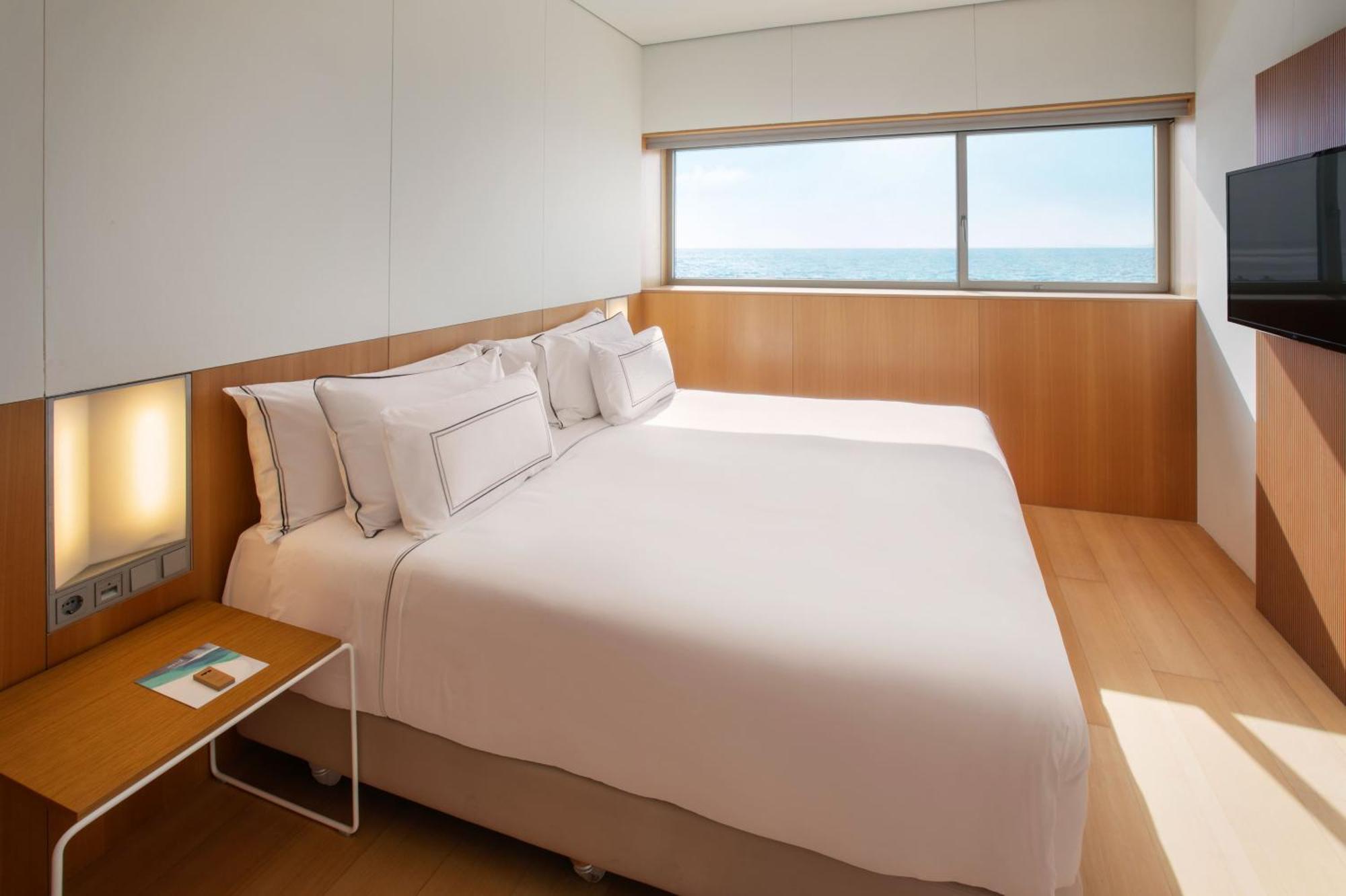 Two-Bedroom Suite The Level