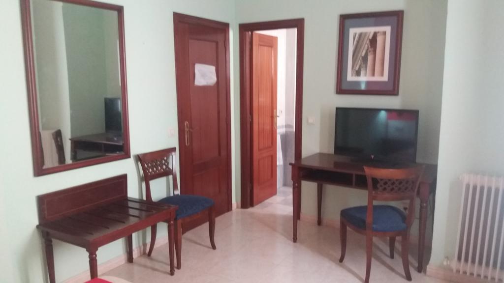 Single Room,339763771:JPEG