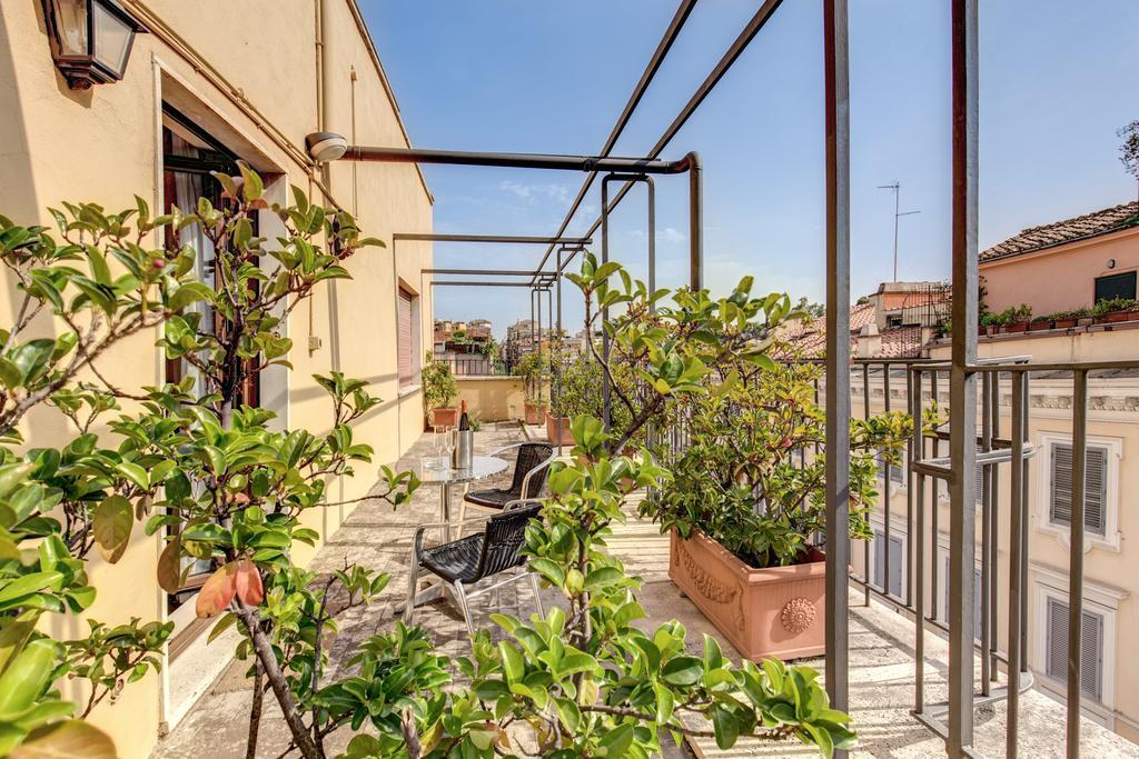 Superior Double Room with Balcony,332137276:JPEG