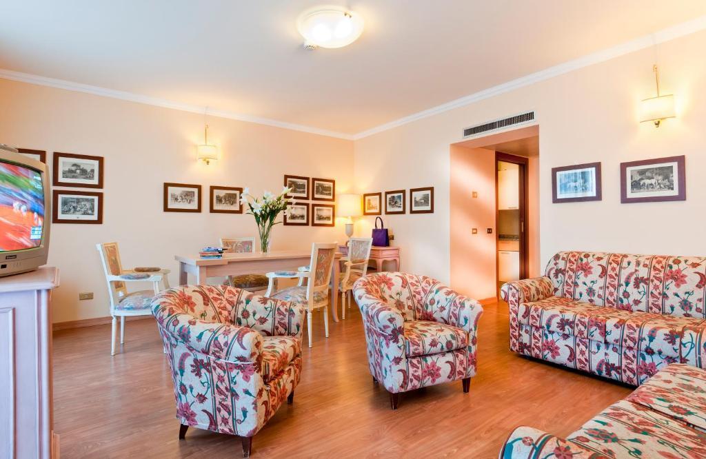 Economy Three-Bedroom Apartment