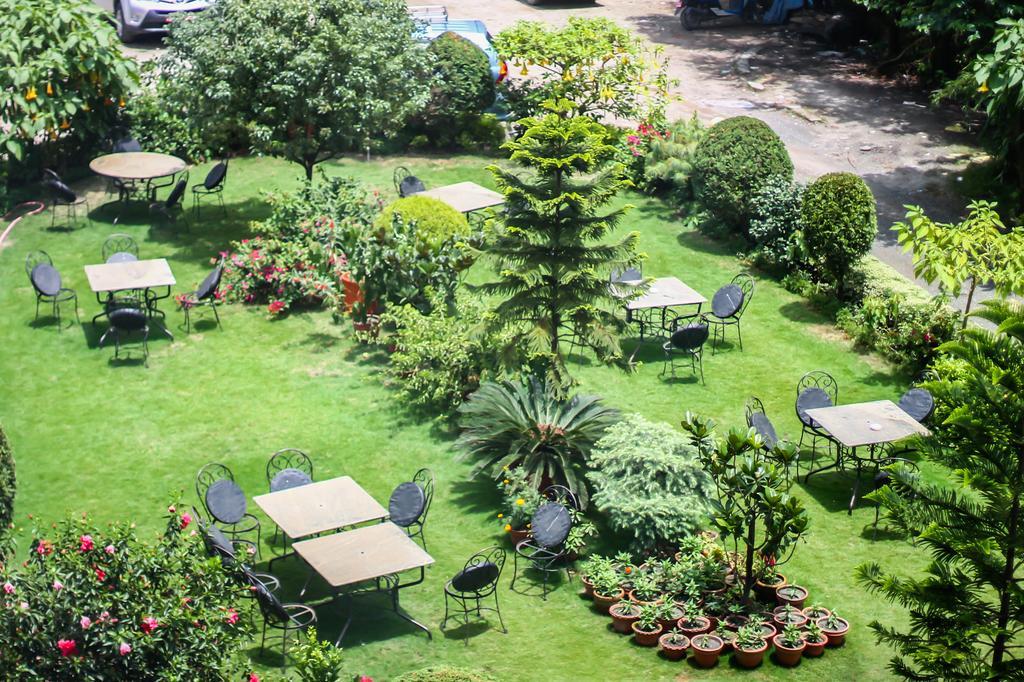 Samsara Deluxe Triple Room with Garden view -  Free Airport pickup + 10% off on Food & Beverage + Free Parking