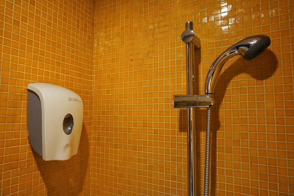 Dreibettzimmer mit Bad