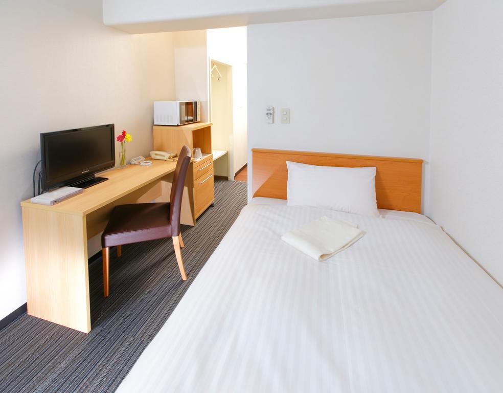 Single Room - Smoking - House Keeping is Optional with Additional Cost