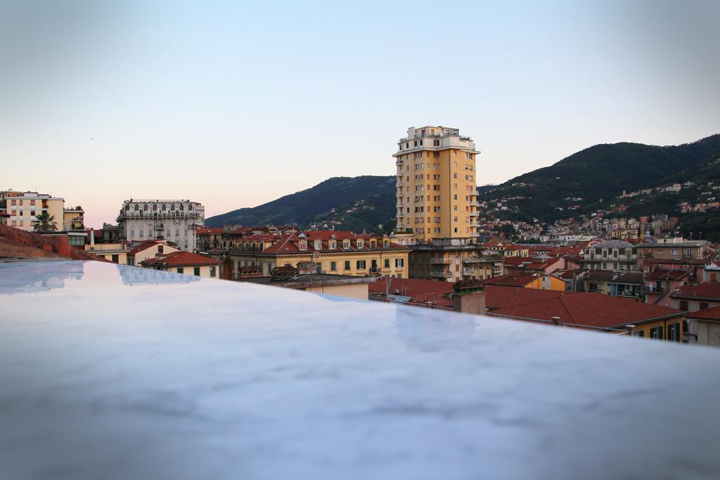 Deluxe Double Room,406279635:JPEG